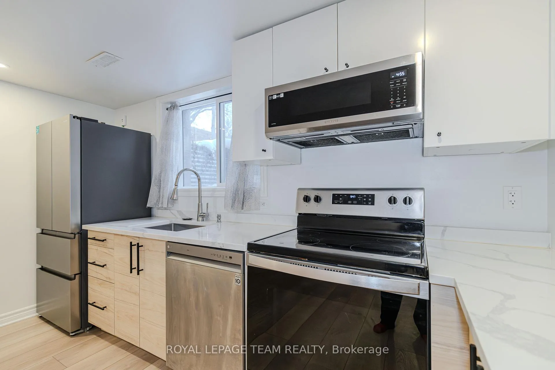 Photo 10 of Unit B, 37 Ballantrae Way, Ottawa, Kanata - Glencairn/Hazeldean — HOMEH