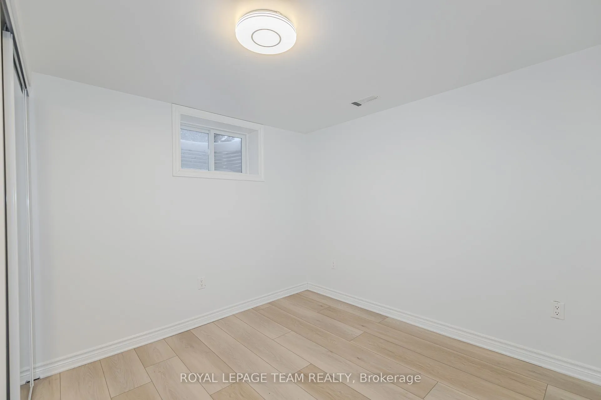 Photo 13 of Unit B, 37 Ballantrae Way, Ottawa, Kanata - Glencairn/Hazeldean — HOMEH