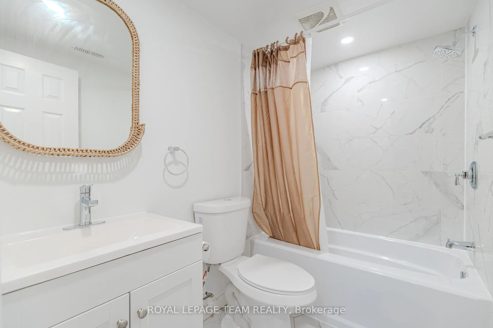 Photo 19 of Unit B, 37 Ballantrae Way, Ottawa, Kanata - Glencairn/Hazeldean — HOMEH