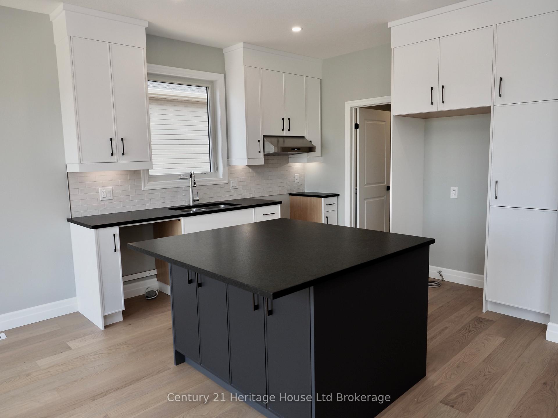 Photo 7 of 9 Sycamore Drive, Tillsonburg — HOMEH