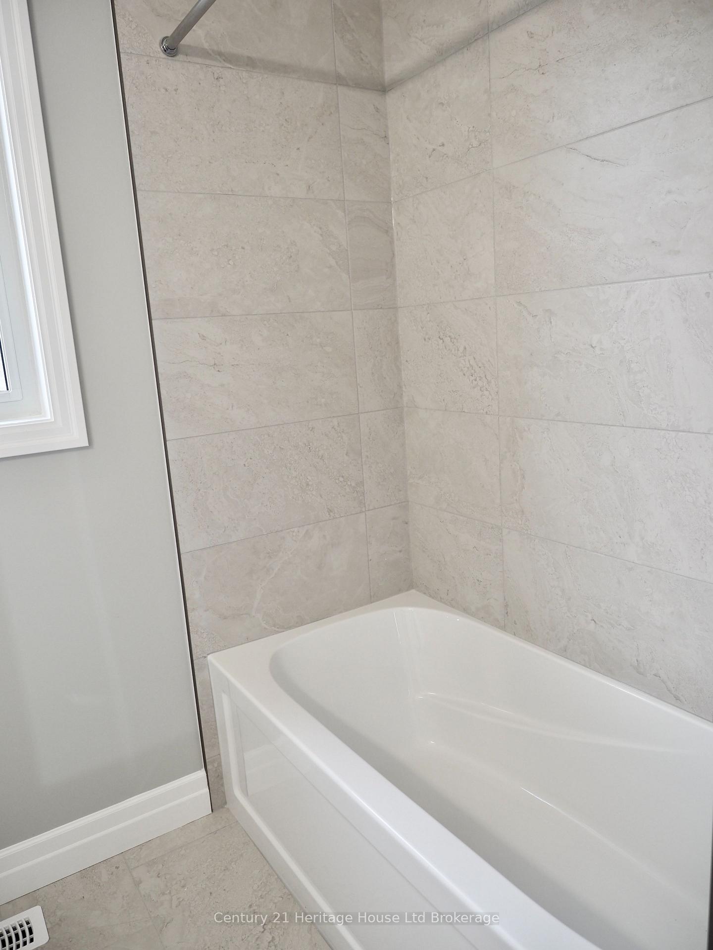 Photo 15 of 9 Sycamore Drive, Tillsonburg — HOMEH