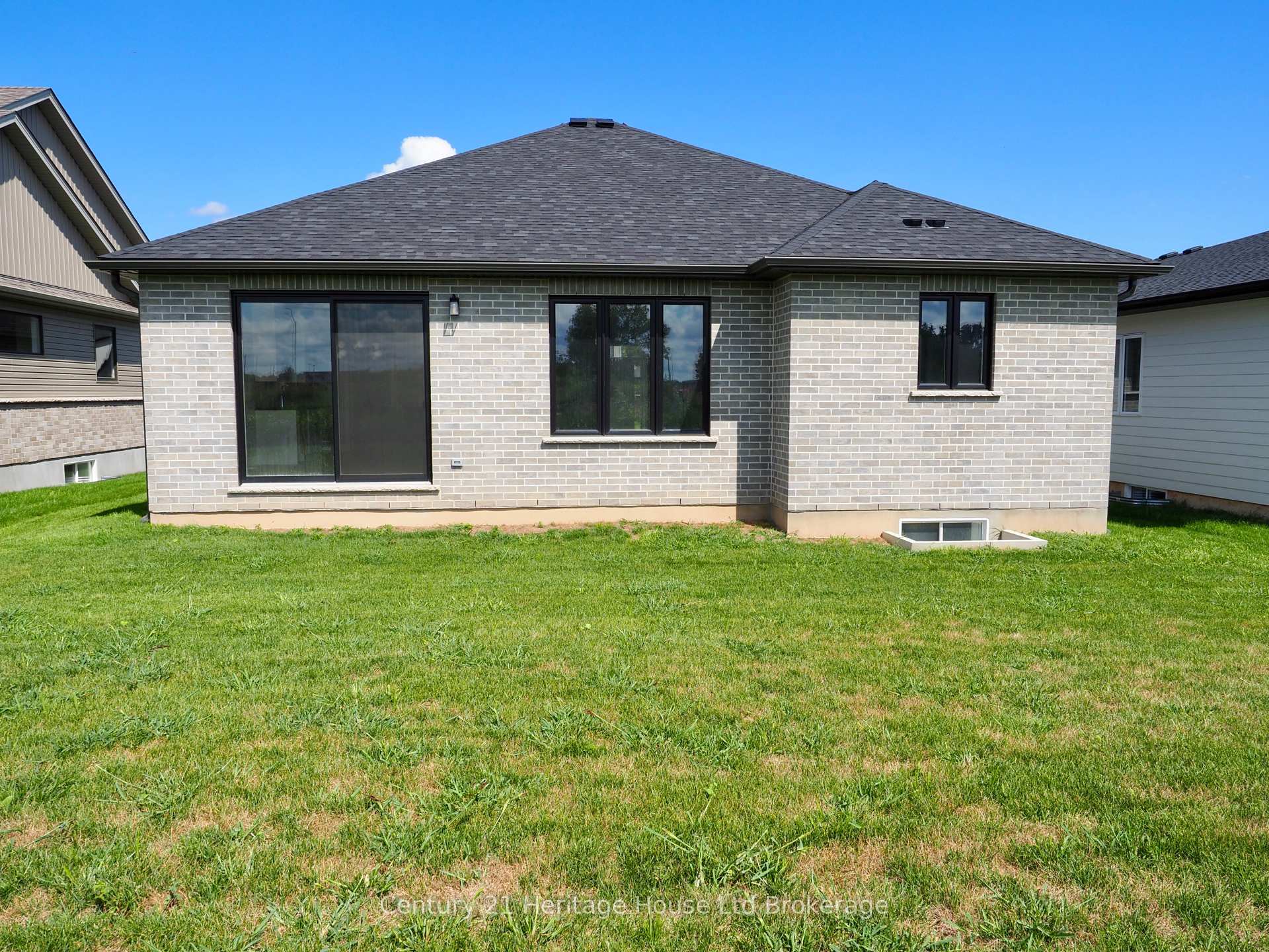 Photo 29 of 9 Sycamore Drive, Tillsonburg — HOMEH