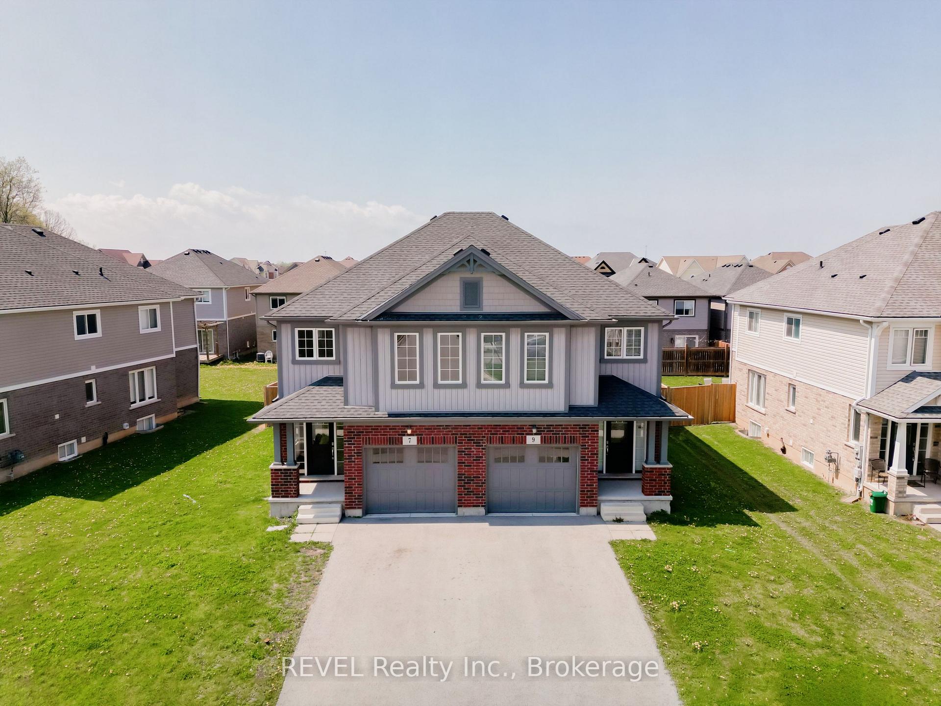 Photo 3 of 7 Hawthorn Avenue, Thorold, Confederation Heights — HOMEH