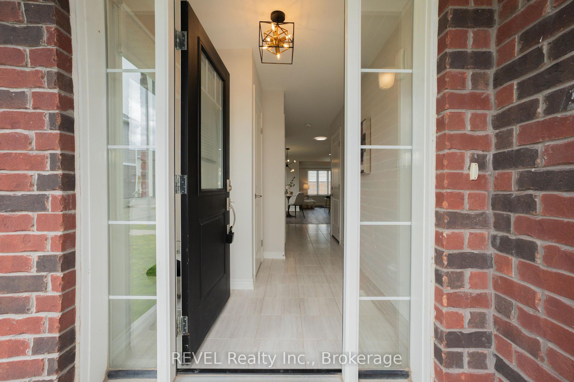 Photo 5 of 7 Hawthorn Avenue, Thorold, Confederation Heights — HOMEH