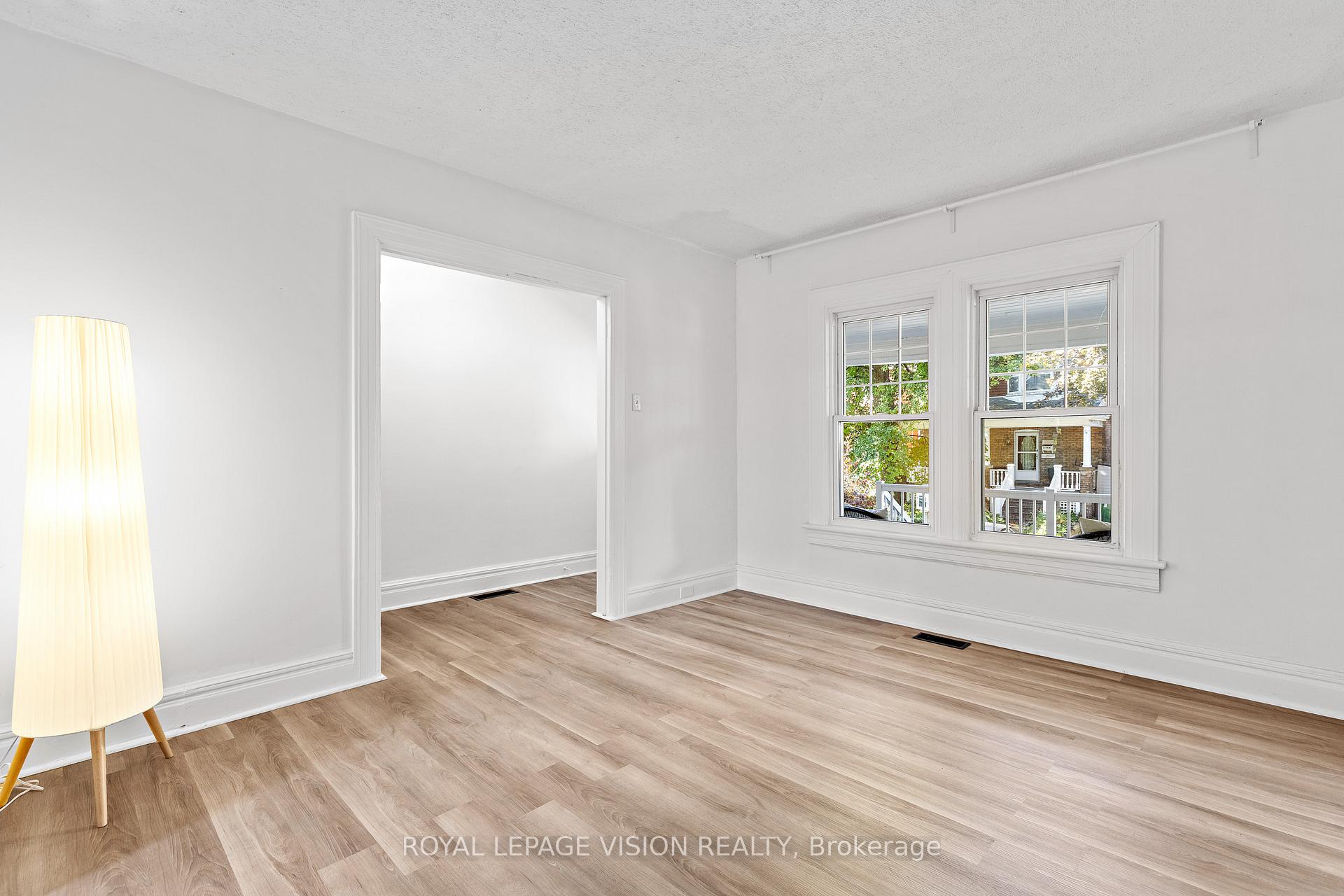 Photo 9 of 25 Bellefair Avenue, Toronto, The Beaches — HOMEH