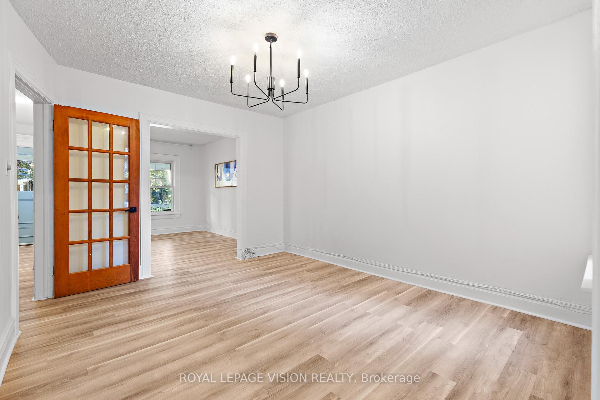 Photo 13 of 25 Bellefair Avenue, Toronto, The Beaches — HOMEH