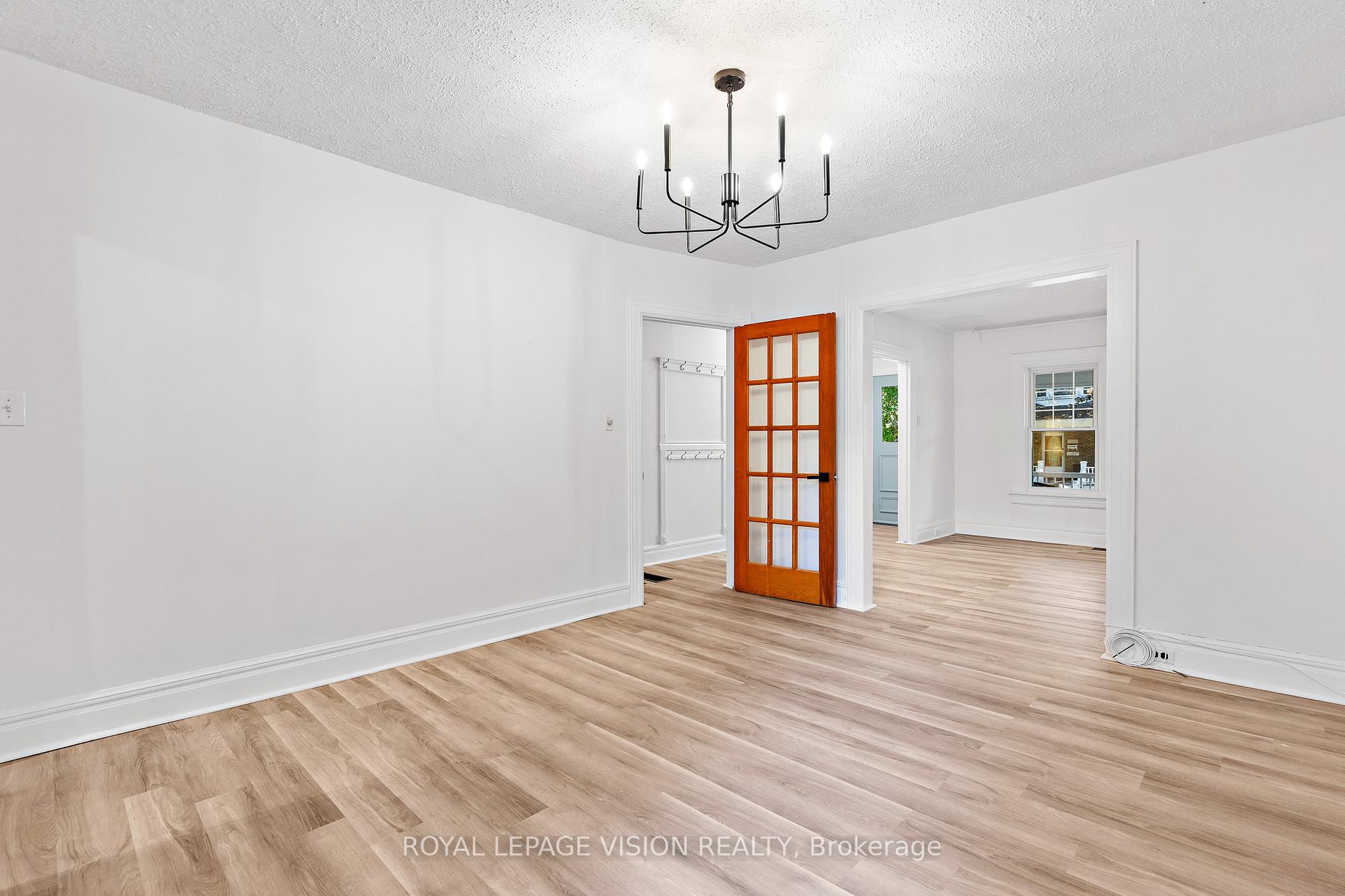 Photo 15 of 25 Bellefair Avenue, Toronto, The Beaches — HOMEH