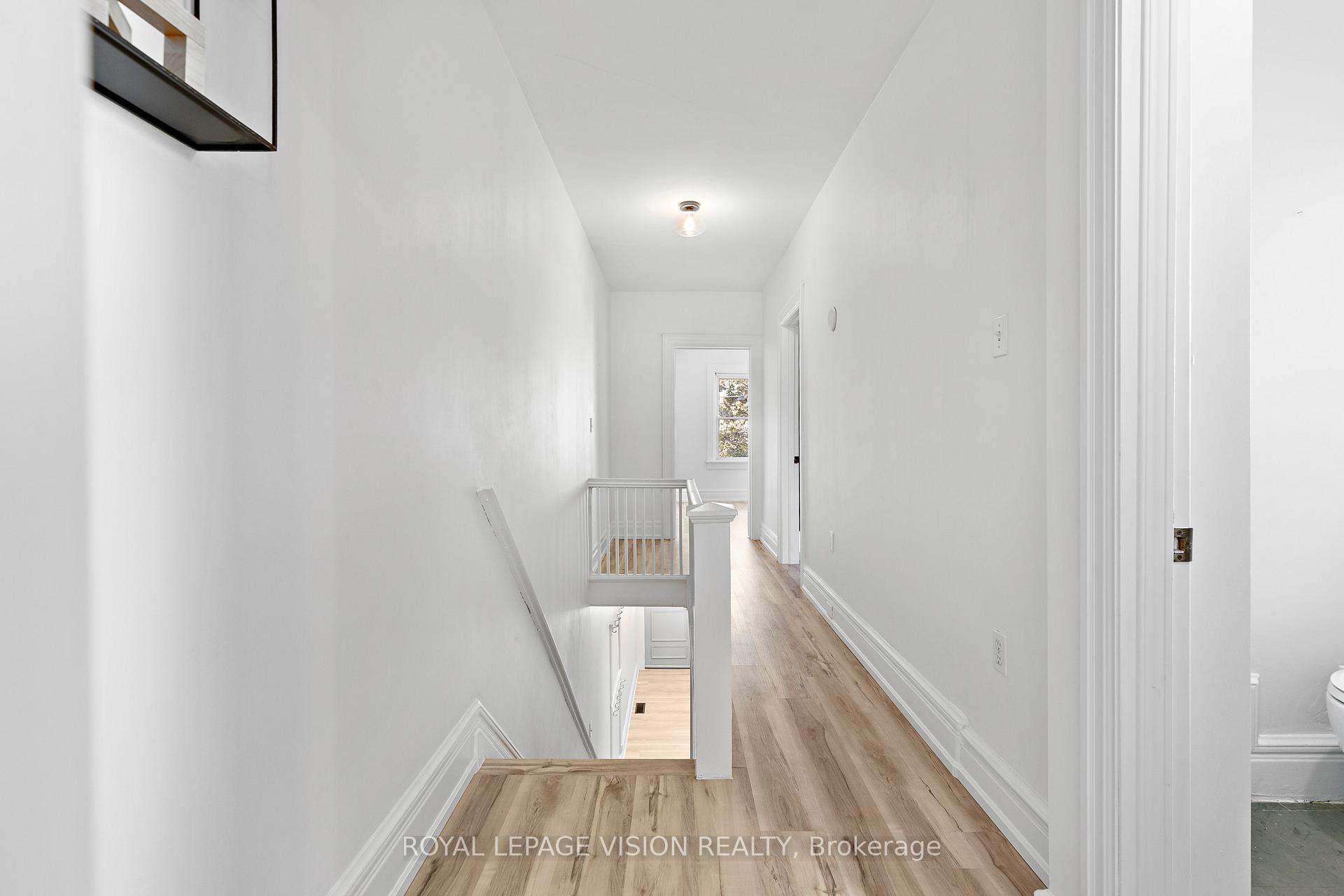 Photo 21 of 25 Bellefair Avenue, Toronto, The Beaches — HOMEH
