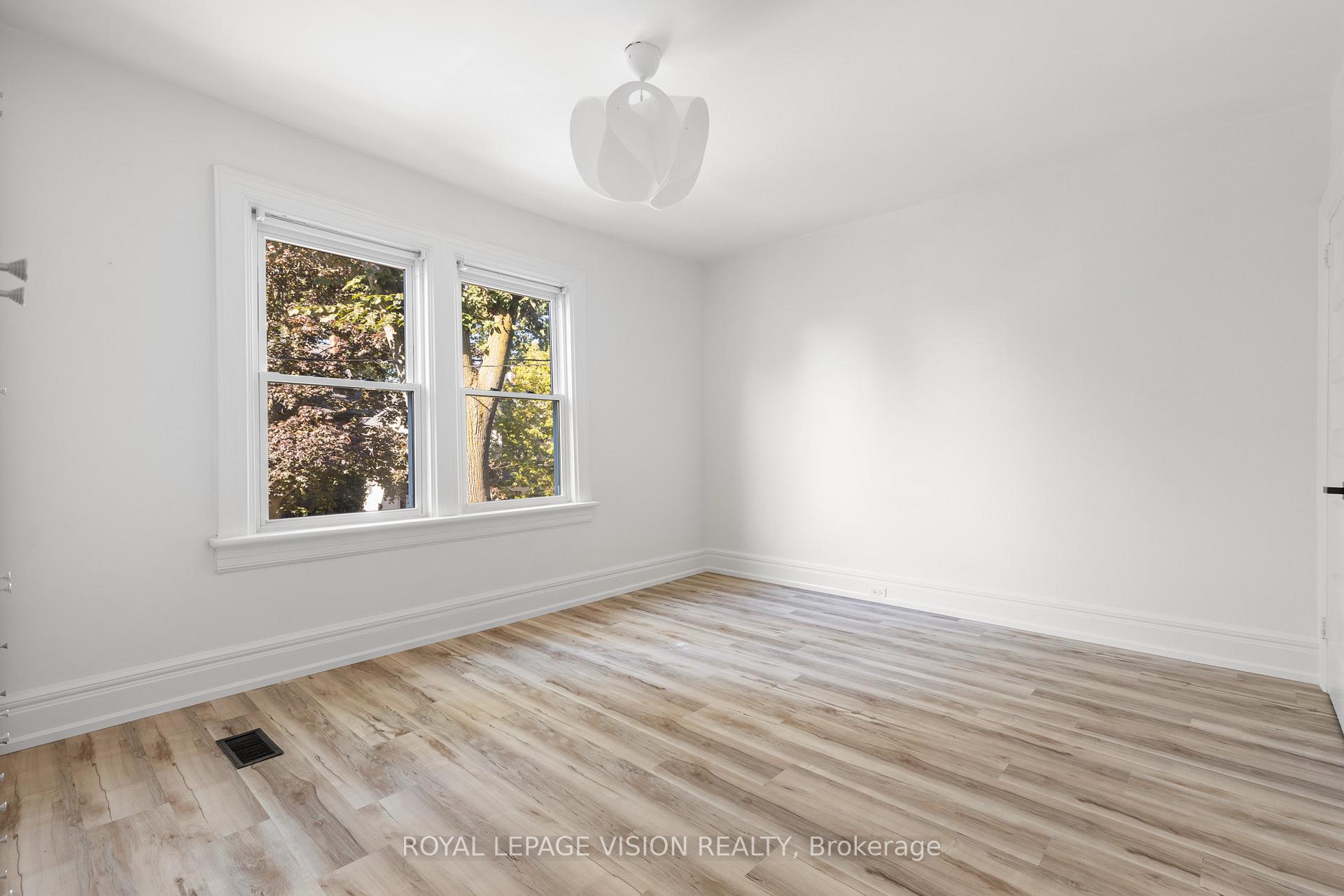 Photo 22 of 25 Bellefair Avenue, Toronto, The Beaches — HOMEH