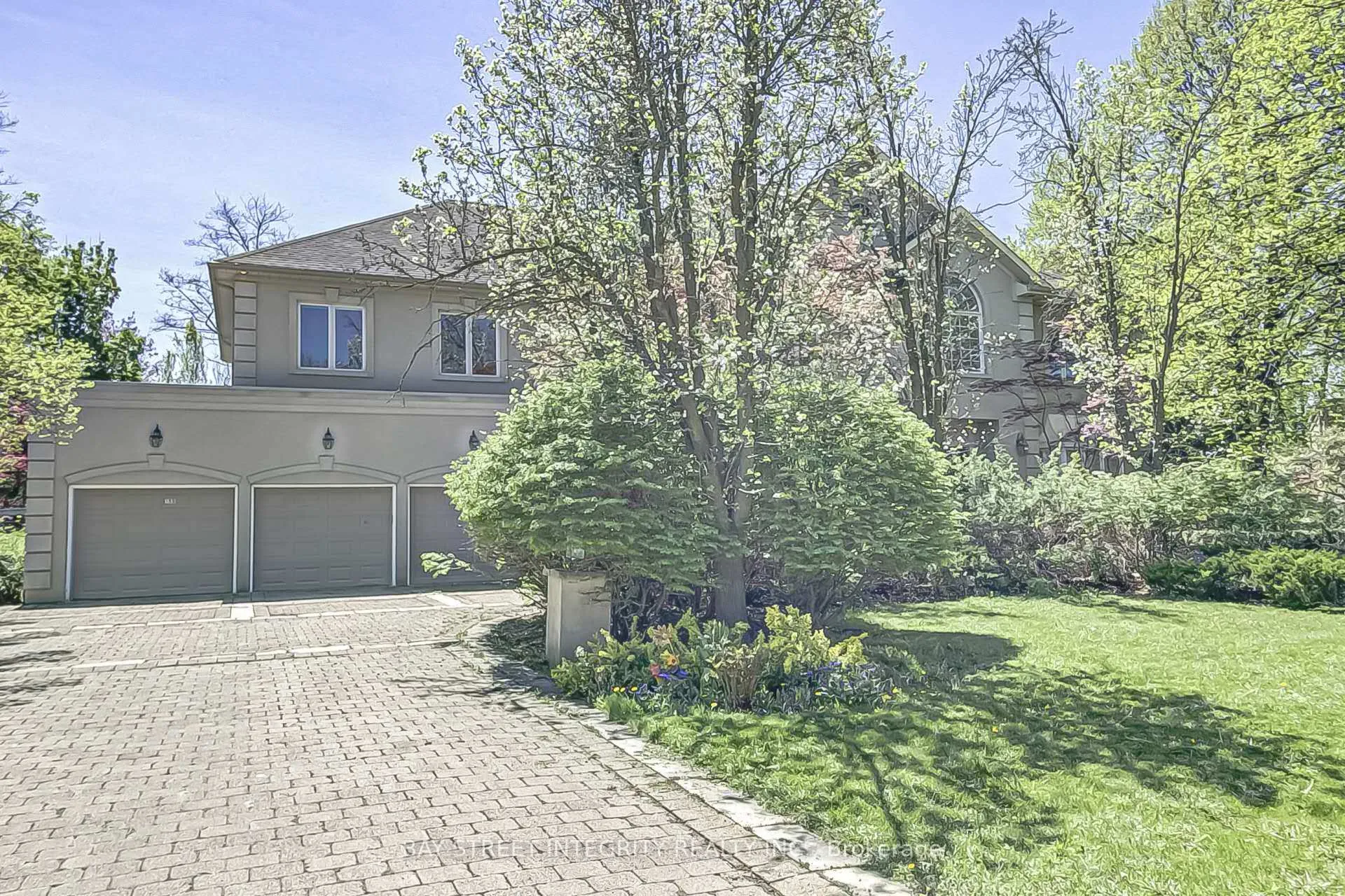 Photo 2 of 155 Renaissance Court, Vaughan, Beverley Glen — HOMEH