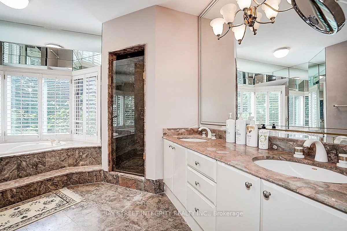 Photo 17 of 155 Renaissance Court, Vaughan, Beverley Glen — HOMEH