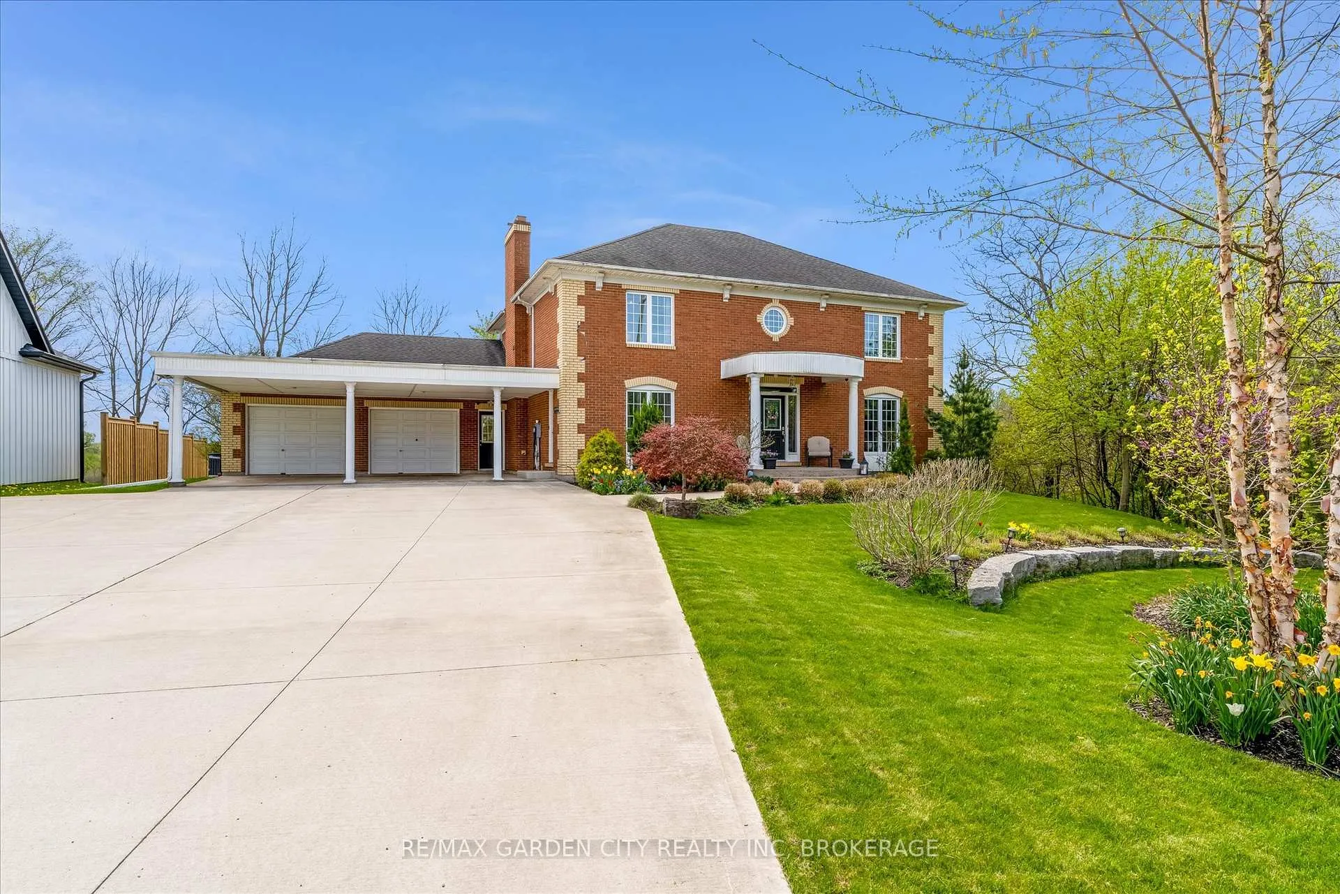 Photo 2 of 1387 Chippawa Creek Road, Thorold, Port Robinson — HOMEH
