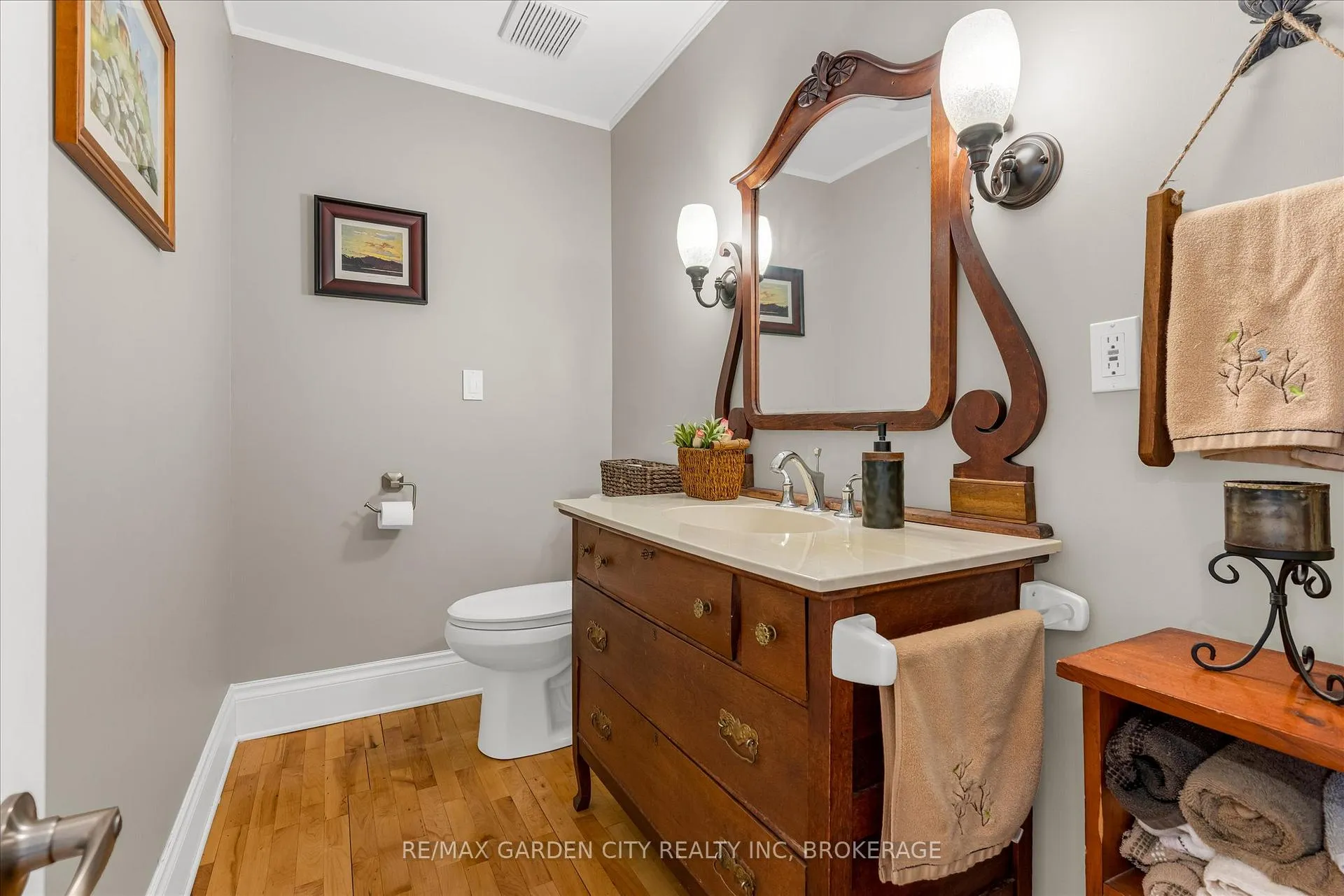 Photo 24 of 1387 Chippawa Creek Road, Thorold, Port Robinson — HOMEH