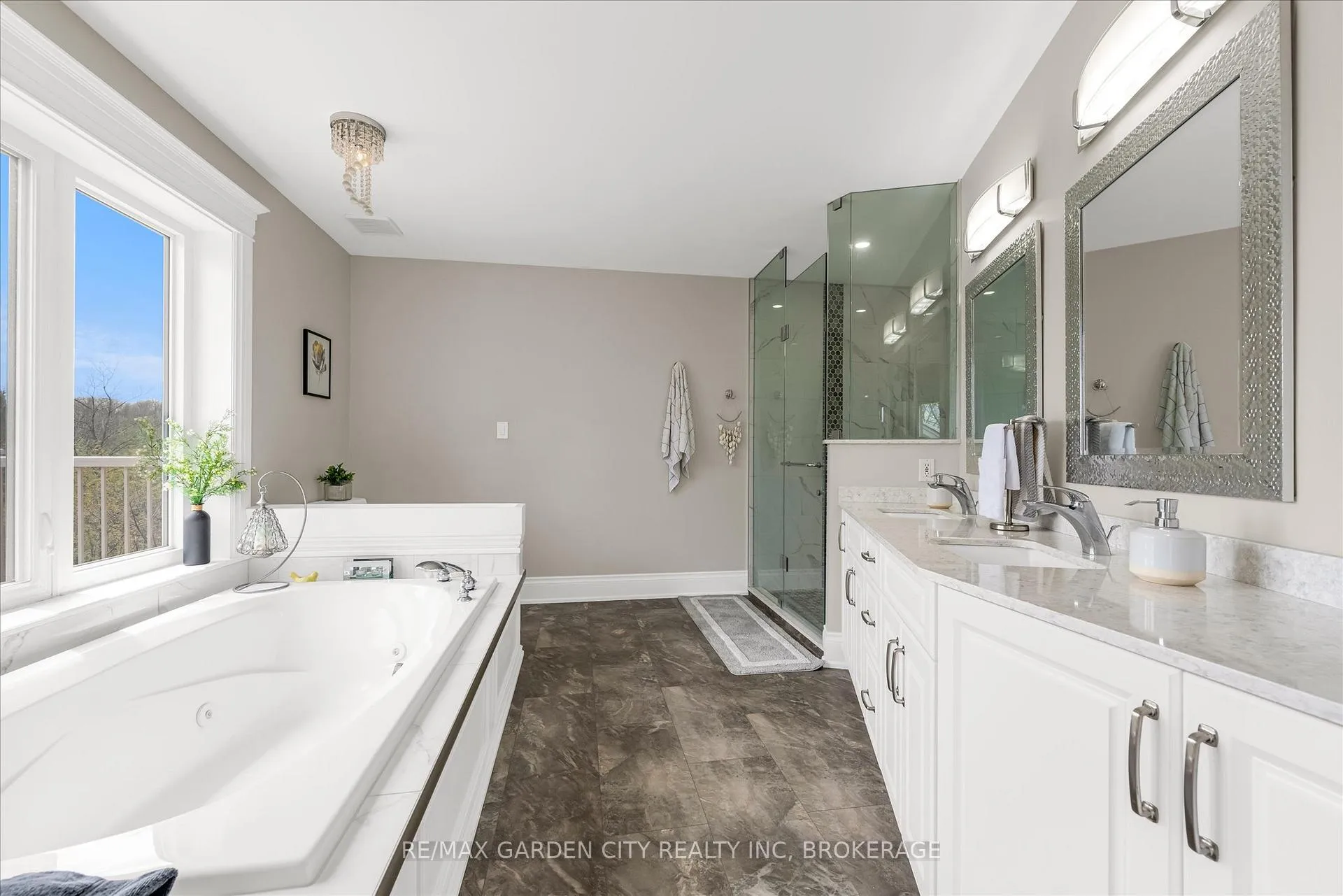 Photo 32 of 1387 Chippawa Creek Road, Thorold, Port Robinson — HOMEH