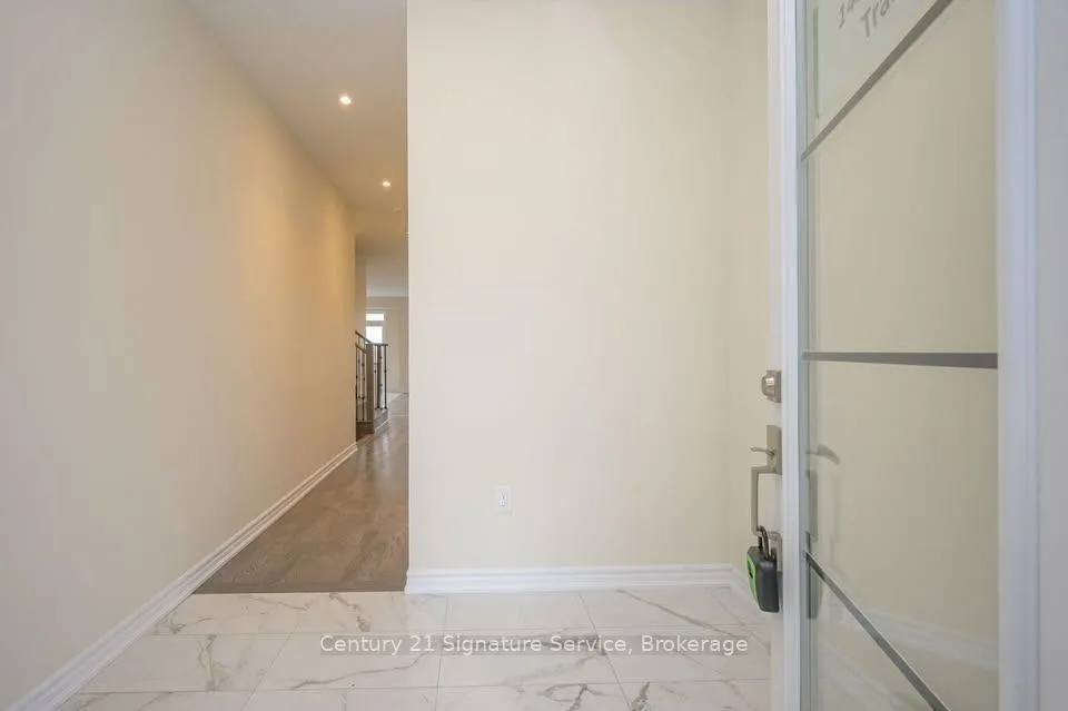 Photo 5 of Upper - 141 Vanilla Trail, Thorold, Rolling Meadows — HOMEH