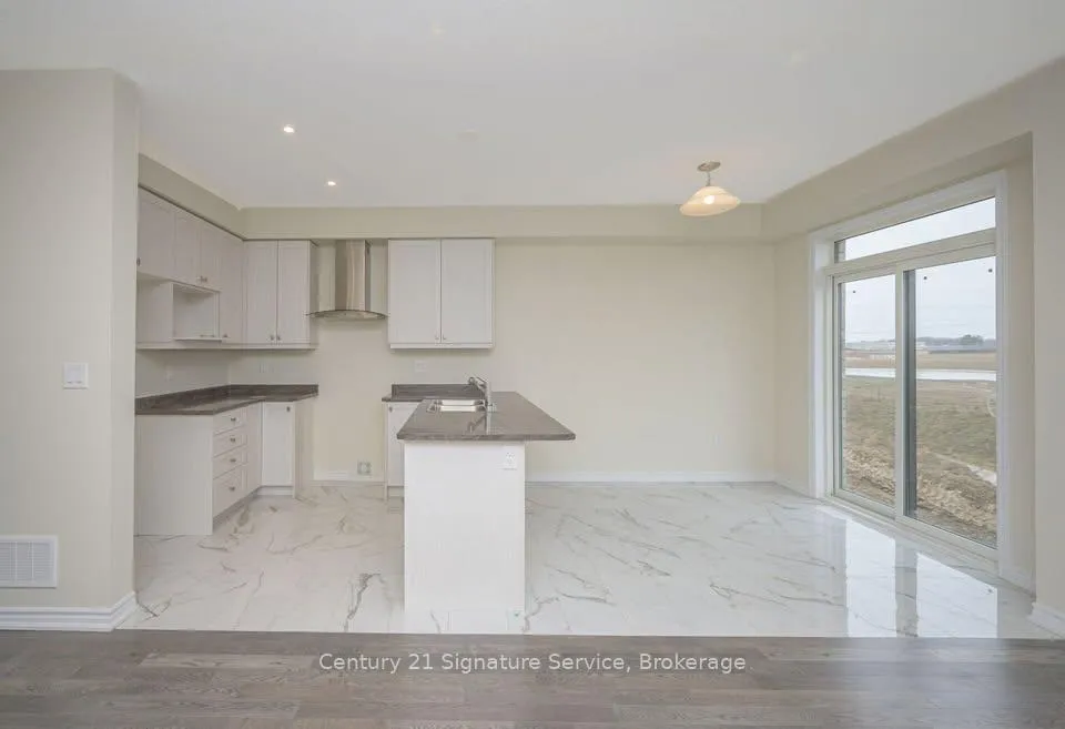 Photo 12 of Upper - 141 Vanilla Trail, Thorold, Rolling Meadows — HOMEH