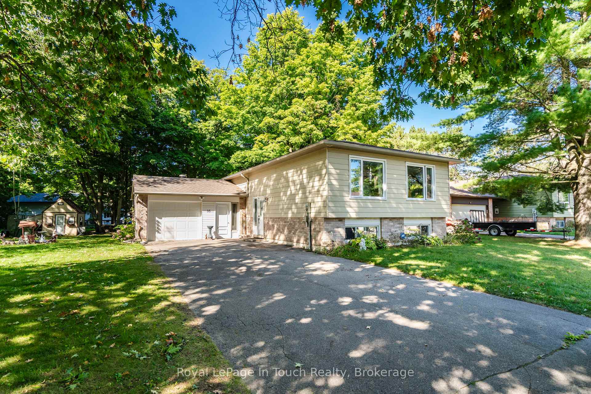 Photo 1 of 35 Dorcas Avenue, Tiny, Wyevale — HOMEH