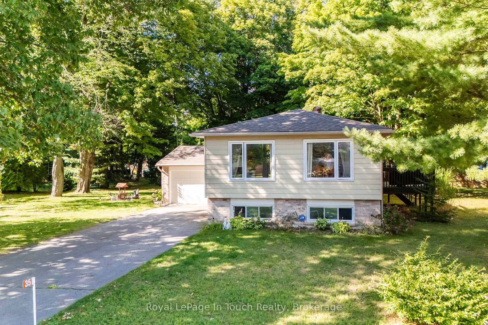 Photo 4 of 35 Dorcas Avenue, Tiny, Wyevale — HOMEH