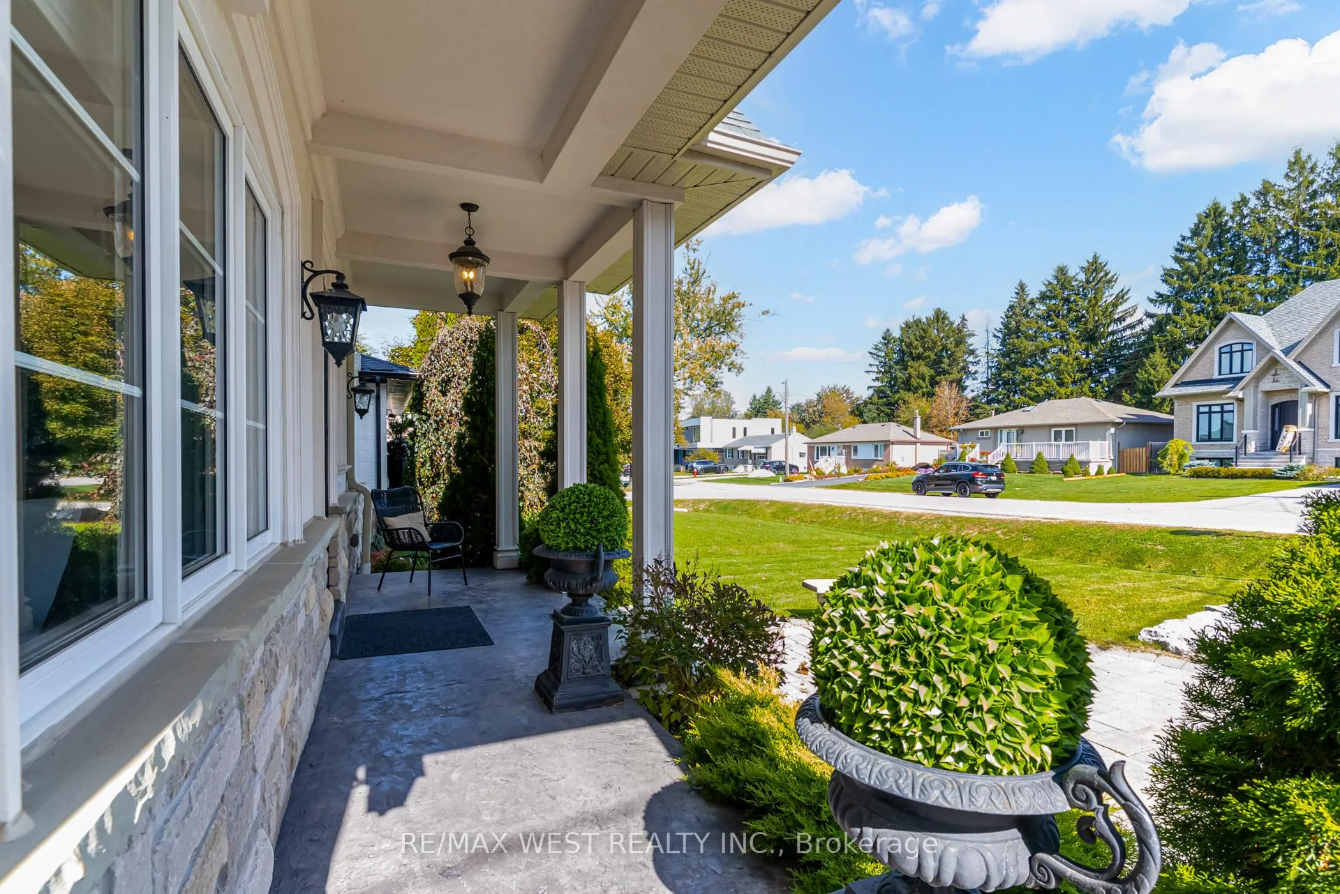 Photo 3 of 108 Hambly Avenue, King, King City — HOMEH