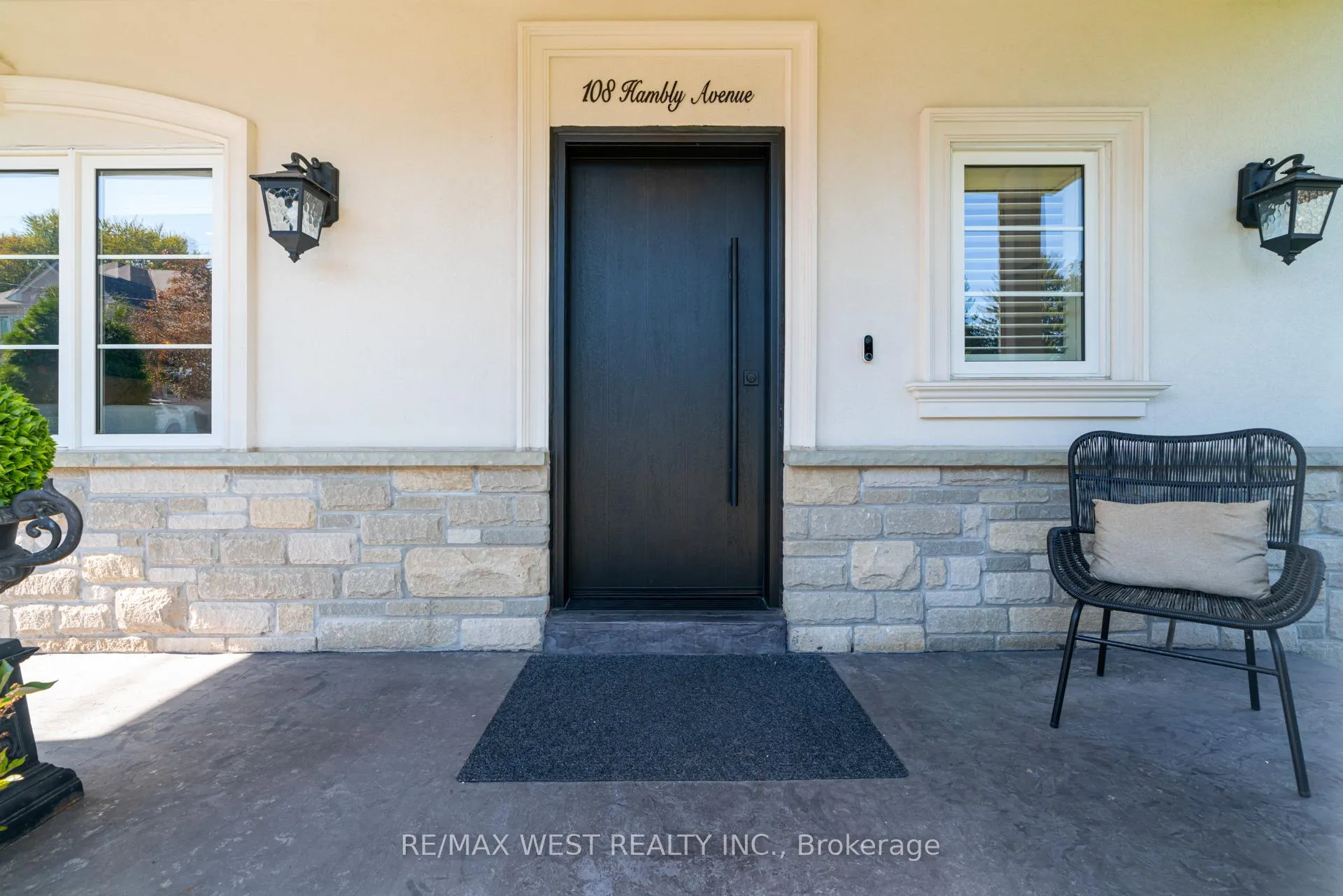 Photo 4 of 108 Hambly Avenue, King, King City — HOMEH
