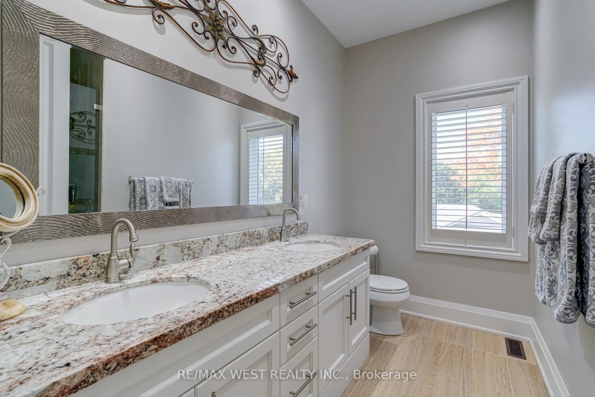 Photo 36 of 108 Hambly Avenue, King, King City — HOMEH