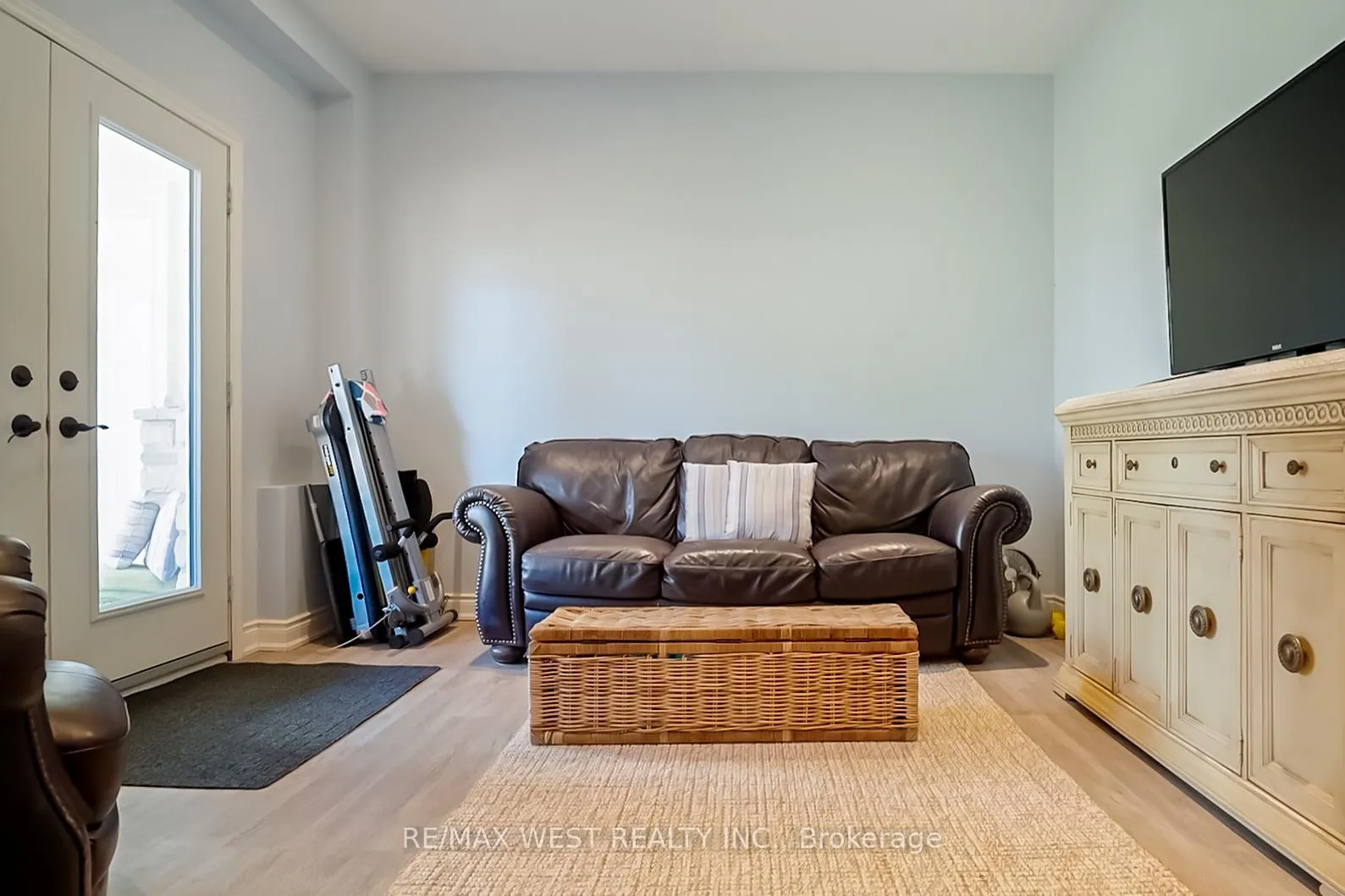 Photo 42 of 108 Hambly Avenue, King, King City — HOMEH