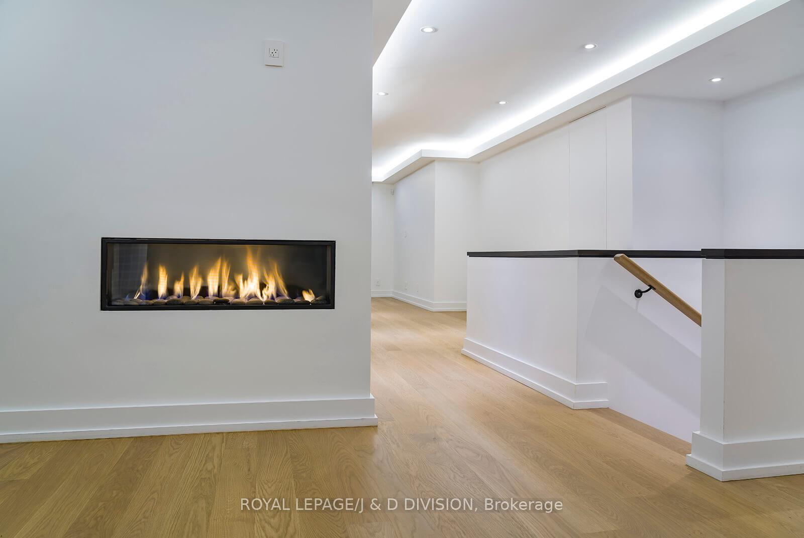 Photo 4 of 18 Humewood Gardens, Toronto, Humewood-Cedarvale — HOMEH