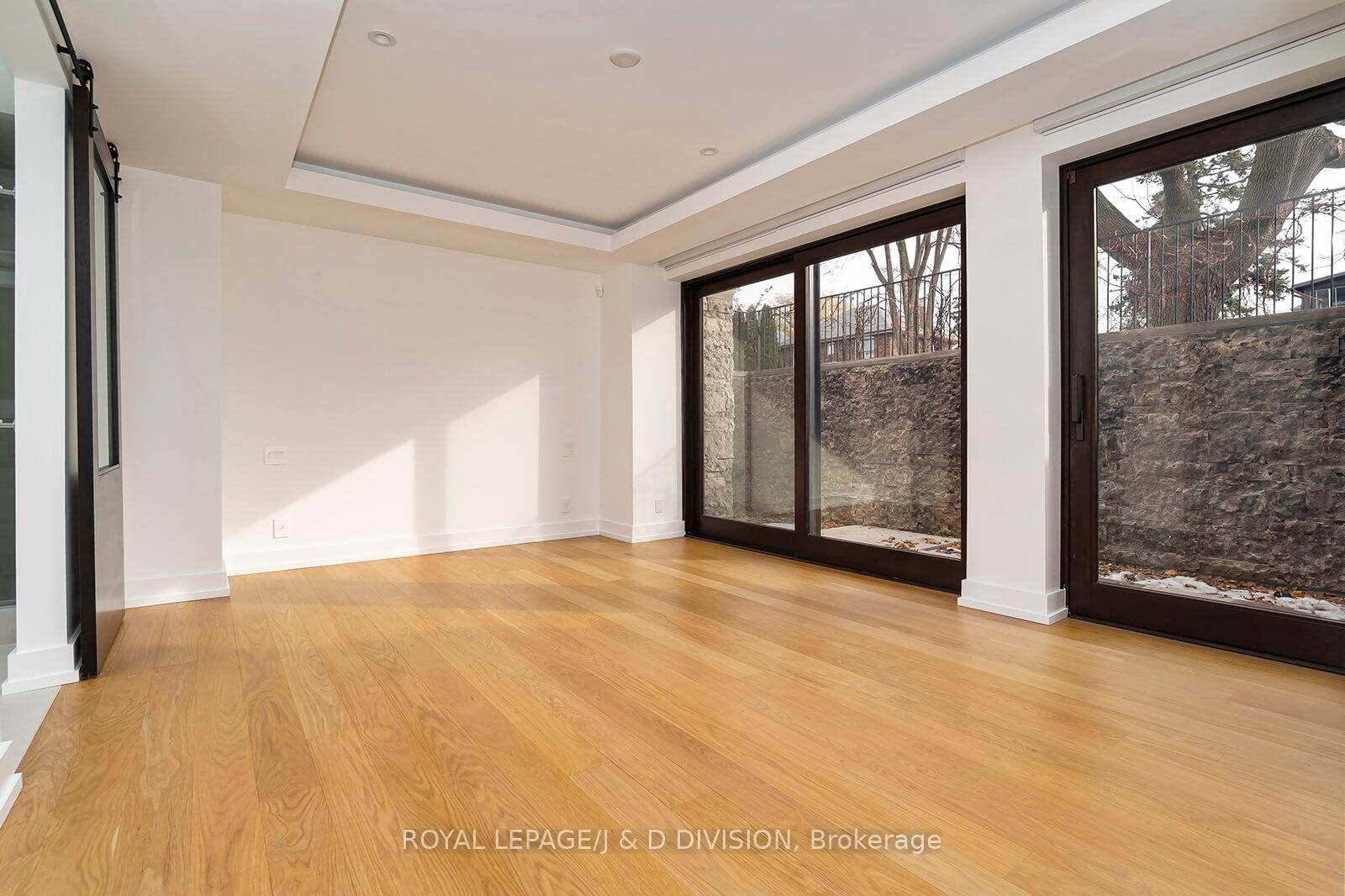 Photo 5 of 18 Humewood Gardens, Toronto, Humewood-Cedarvale — HOMEH