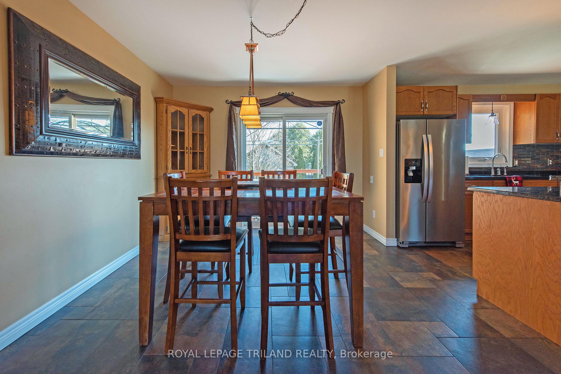 Photo 10 of 74 Village Gate Drive, Thames Centre, Dorchester — HOMEH
