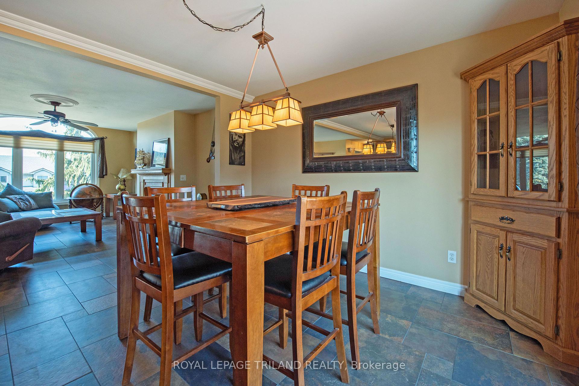 Photo 11 of 74 Village Gate Drive, Thames Centre, Dorchester — HOMEH
