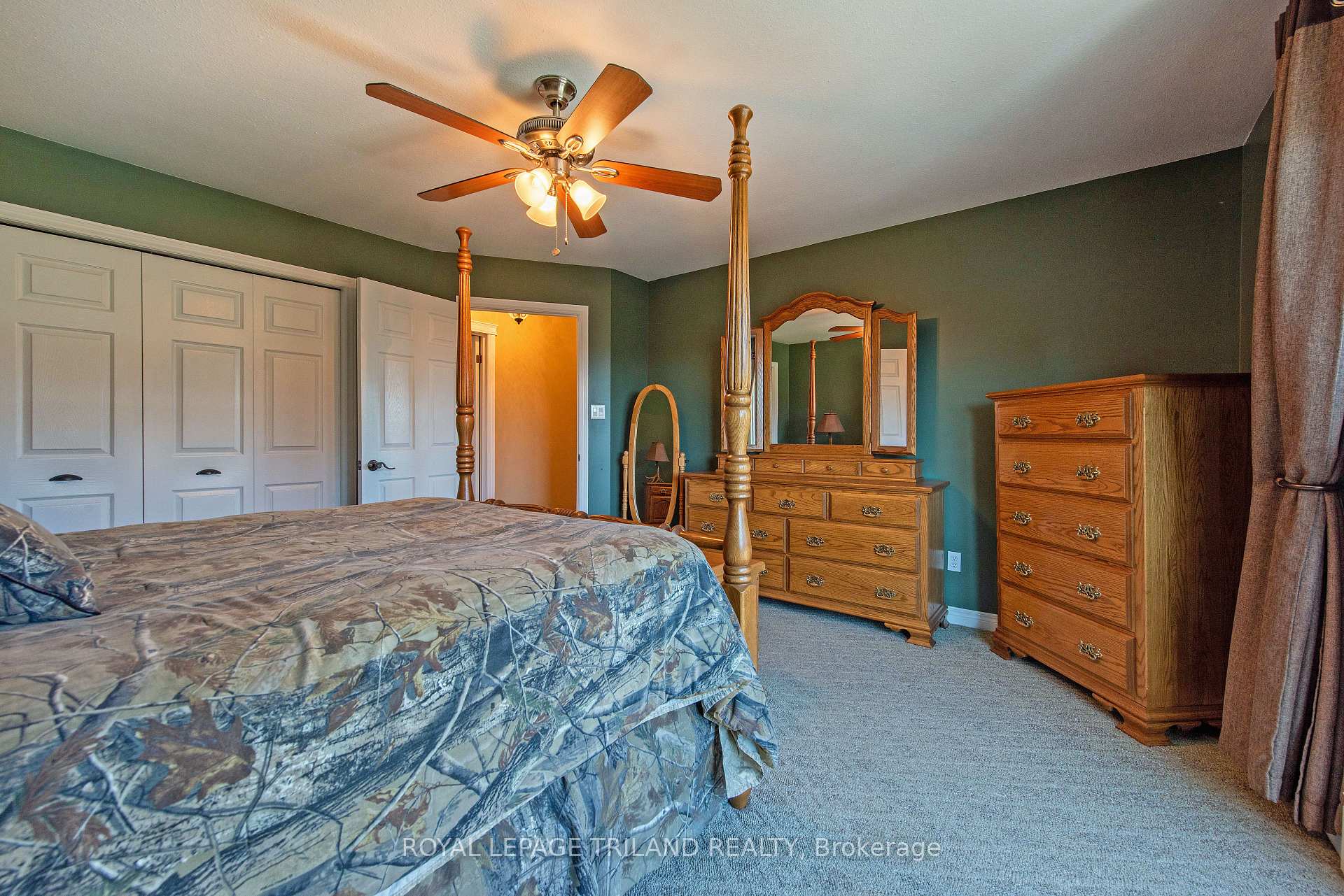 Photo 21 of 74 Village Gate Drive, Thames Centre, Dorchester — HOMEH