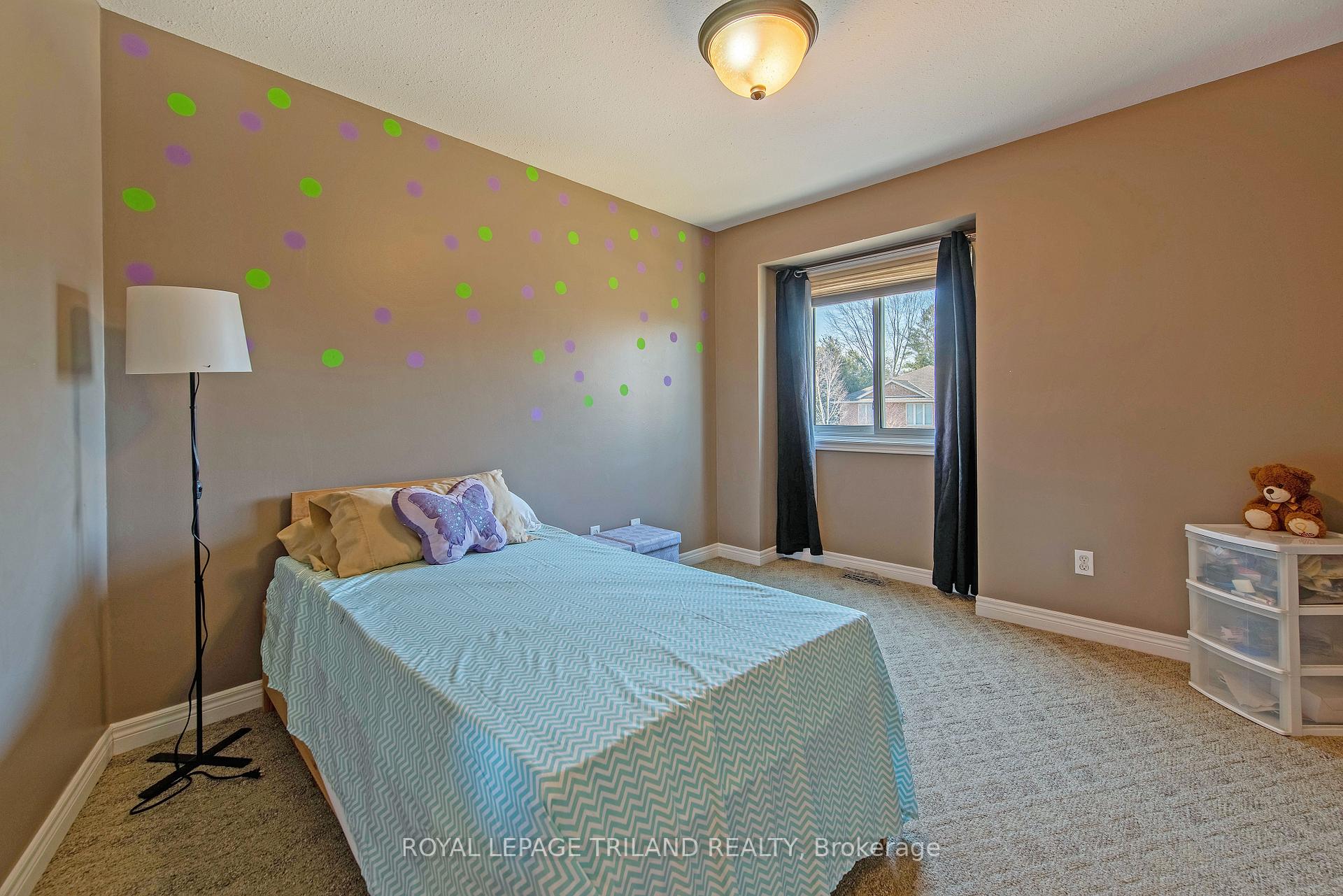 Photo 22 of 74 Village Gate Drive, Thames Centre, Dorchester — HOMEH