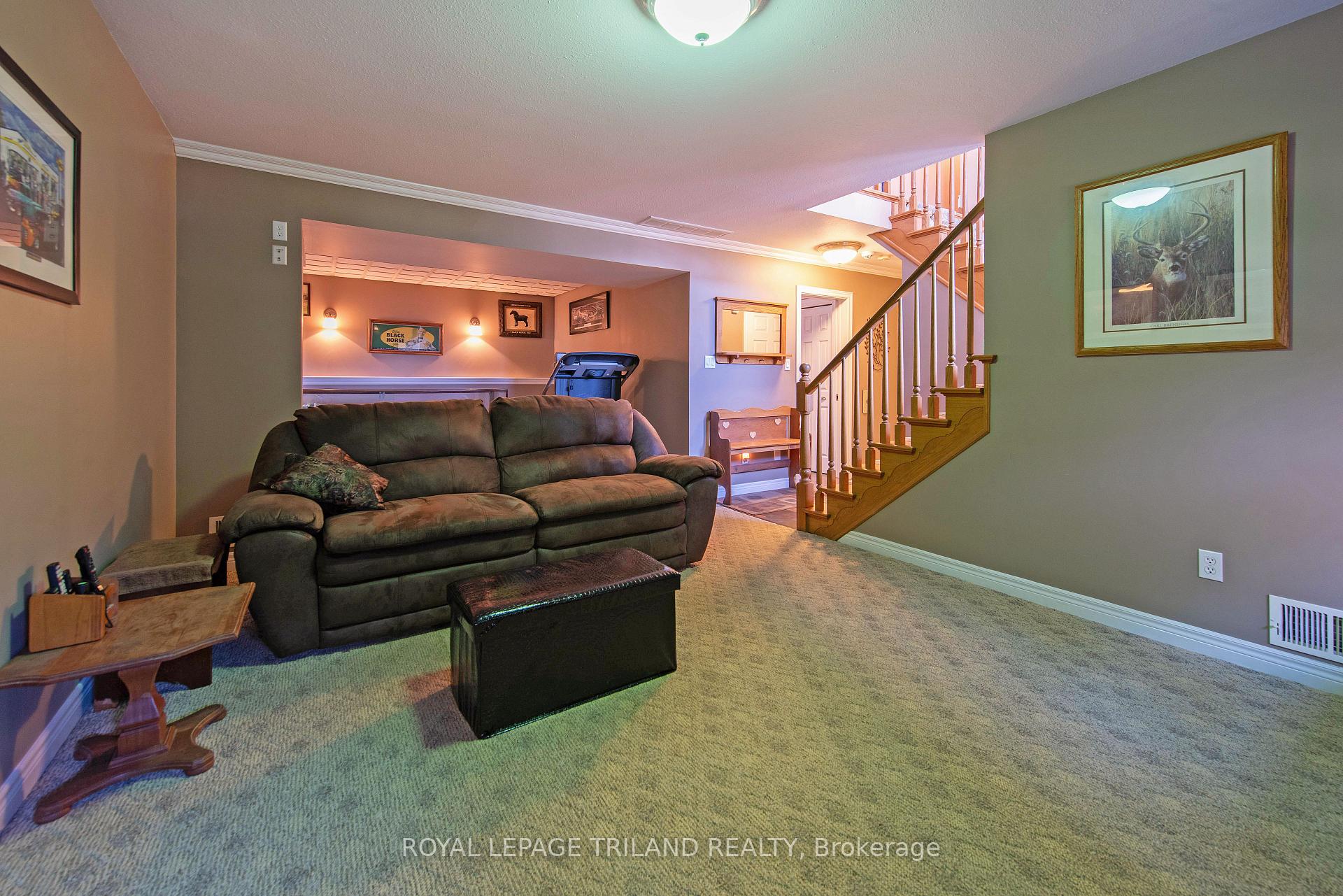 Photo 30 of 74 Village Gate Drive, Thames Centre, Dorchester — HOMEH