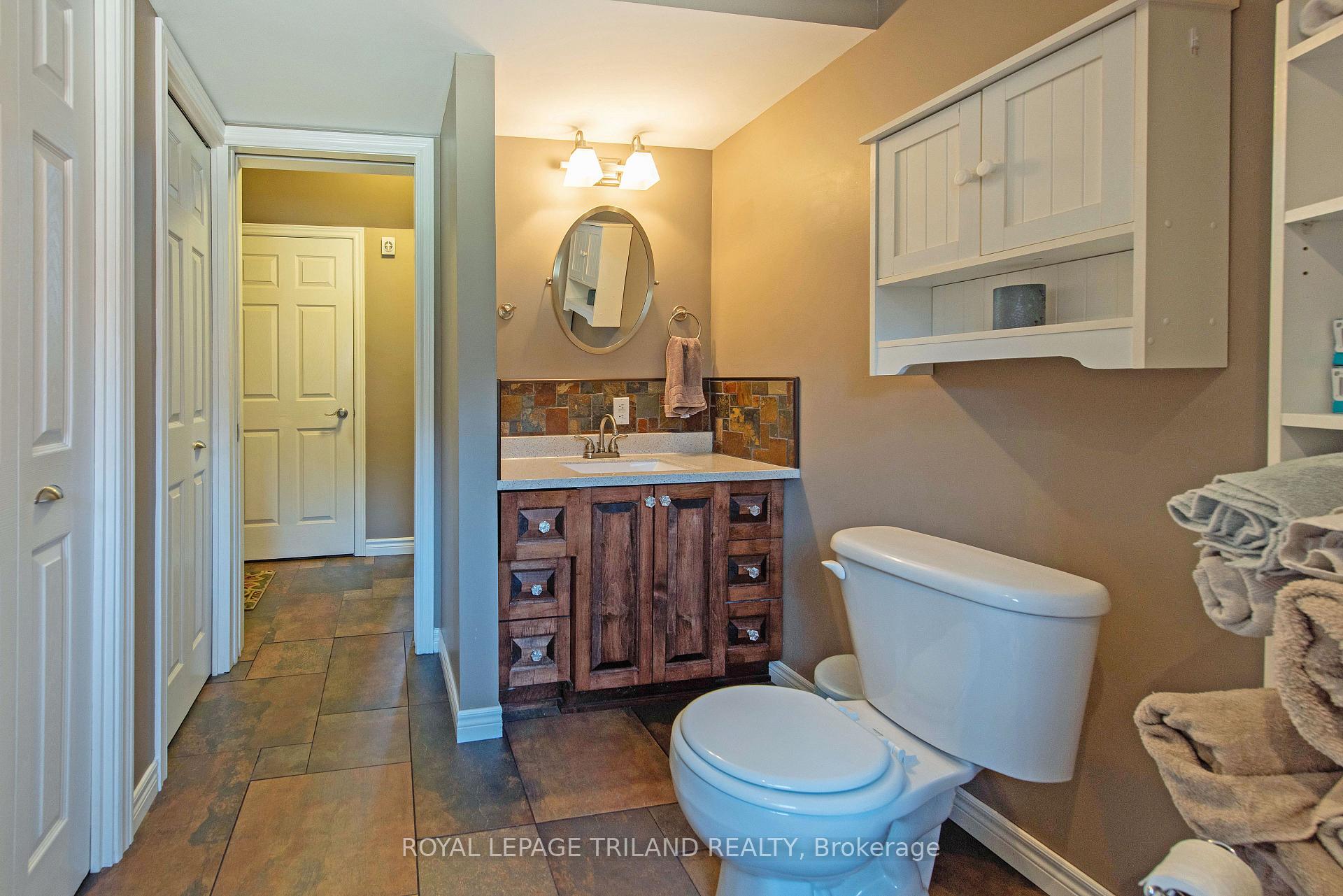 Photo 34 of 74 Village Gate Drive, Thames Centre, Dorchester — HOMEH