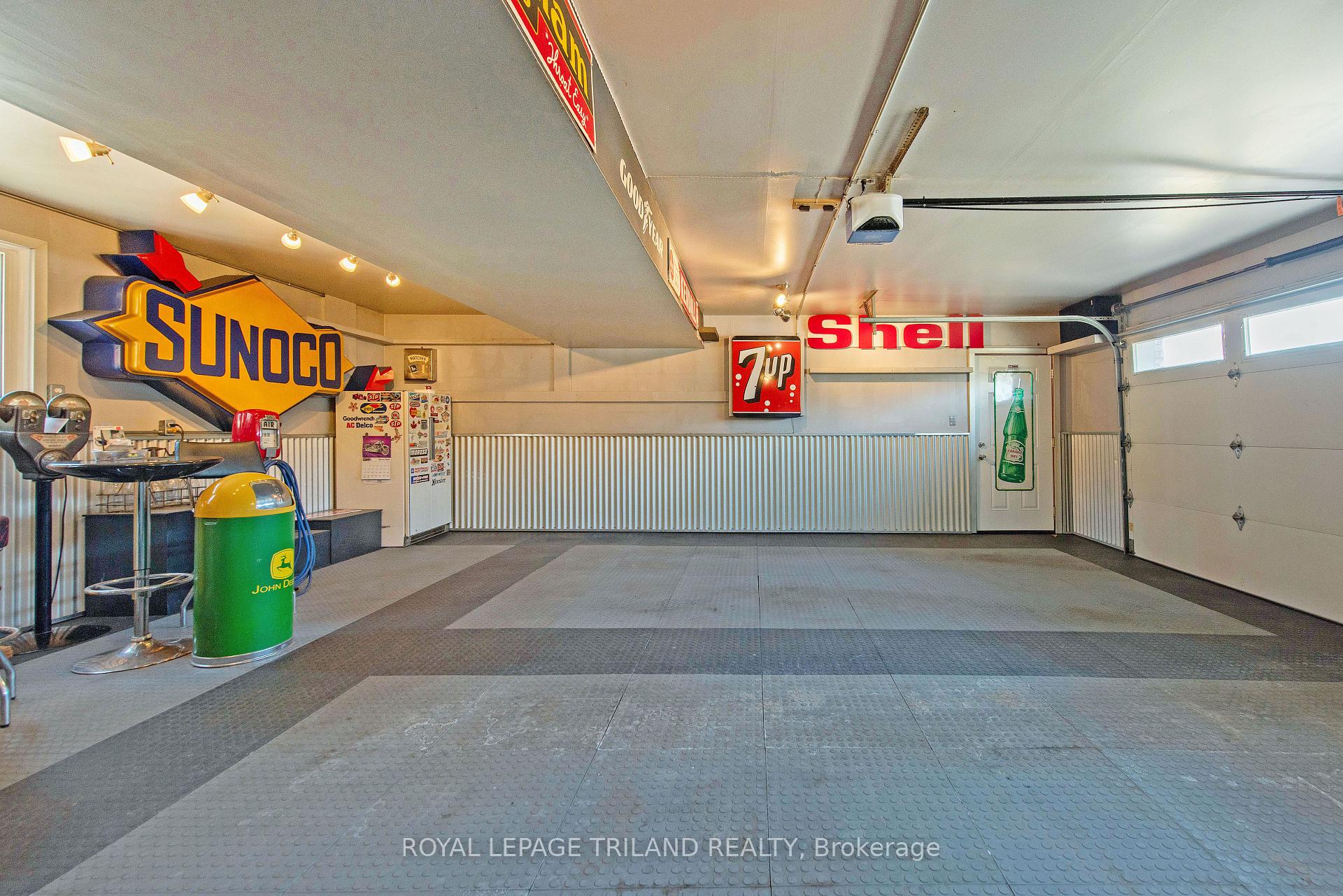 Photo 37 of 74 Village Gate Drive, Thames Centre, Dorchester — HOMEH