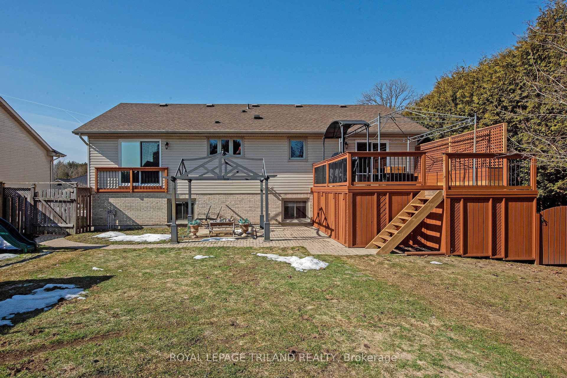 Photo 48 of 74 Village Gate Drive, Thames Centre, Dorchester — HOMEH