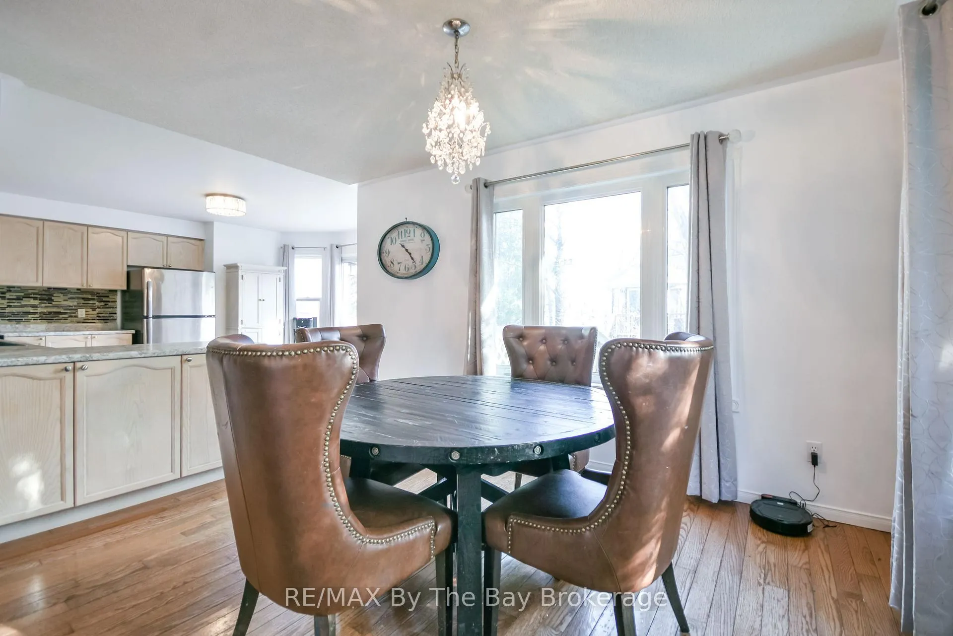 Photo 11 of 63 Fernbrook Drive, Wasaga Beach — HOMEH