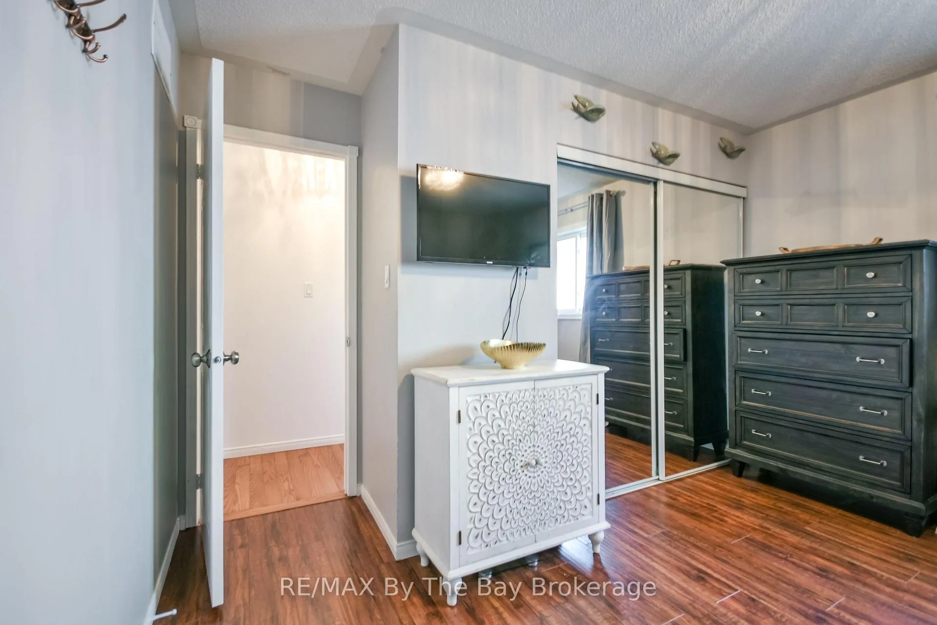 Photo 17 of 63 Fernbrook Drive, Wasaga Beach — HOMEH