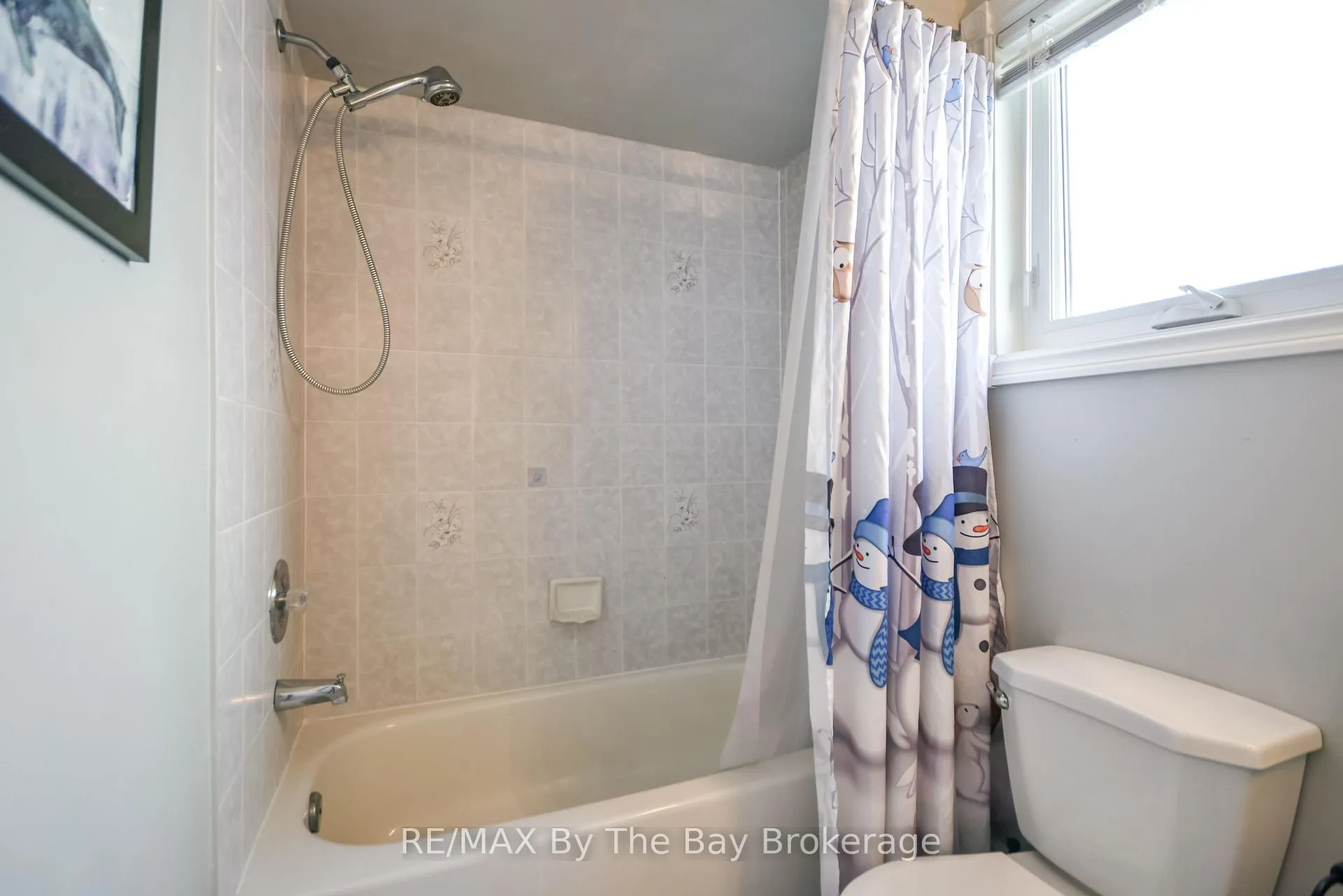Photo 19 of 63 Fernbrook Drive, Wasaga Beach — HOMEH