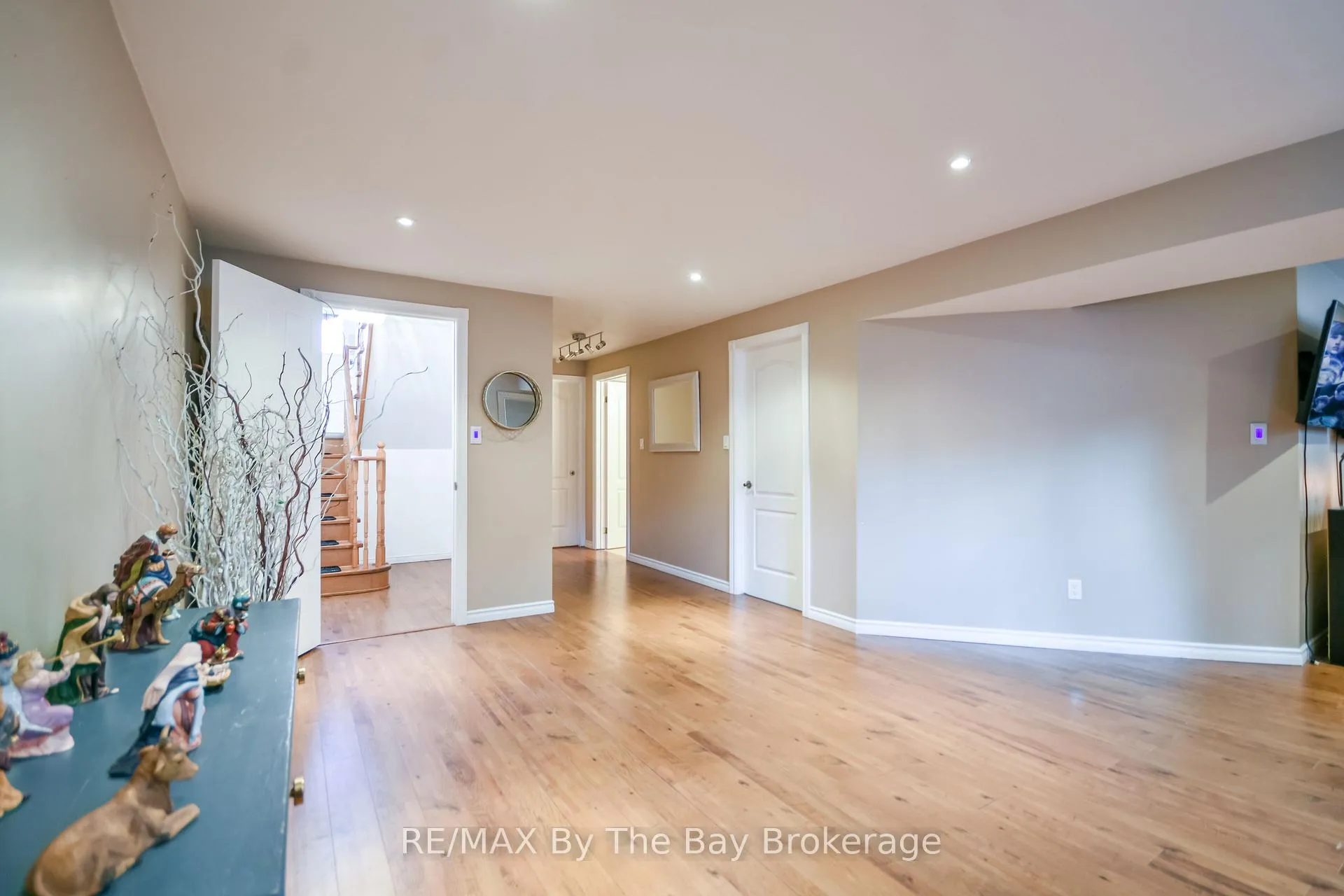 Photo 30 of 63 Fernbrook Drive, Wasaga Beach — HOMEH