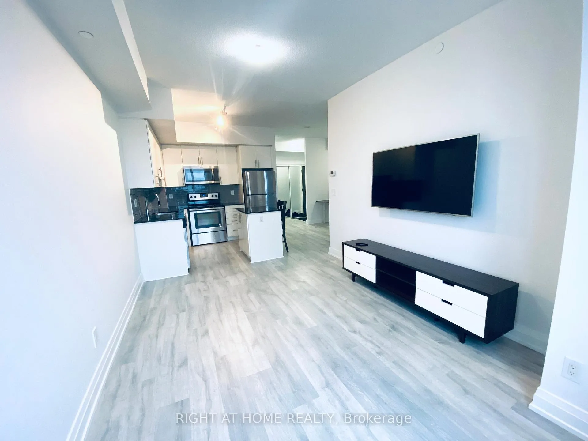 Photo 6 of Unit 221, 3600 Highway 7 W, Vaughan, Vaughan Corporate Centre — HOMEH