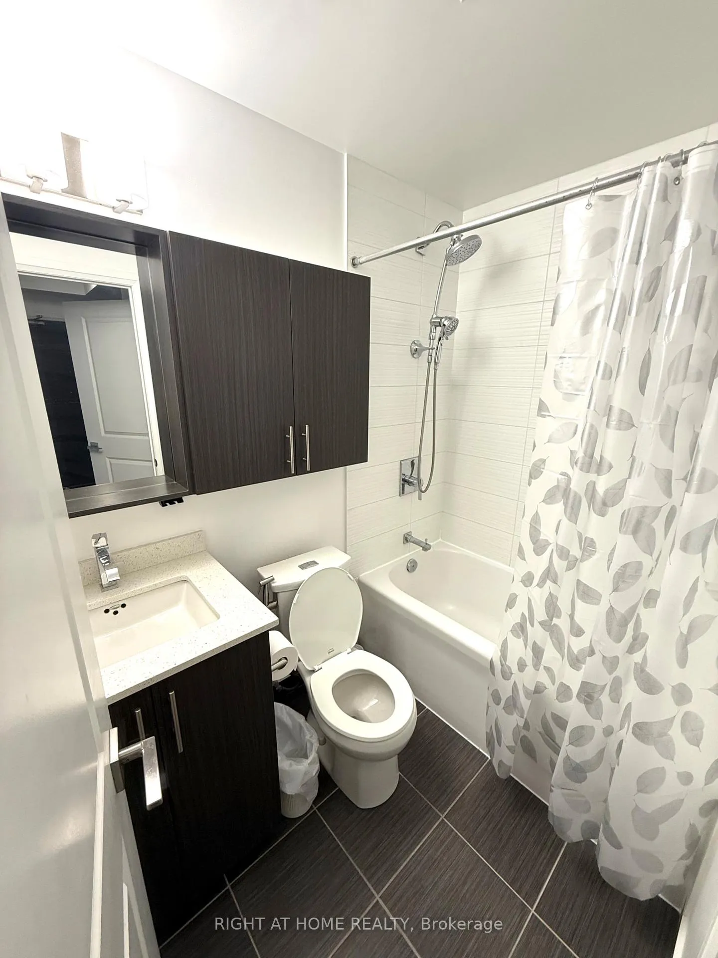 Photo 7 of Unit 221, 3600 Highway 7 W, Vaughan, Vaughan Corporate Centre — HOMEH