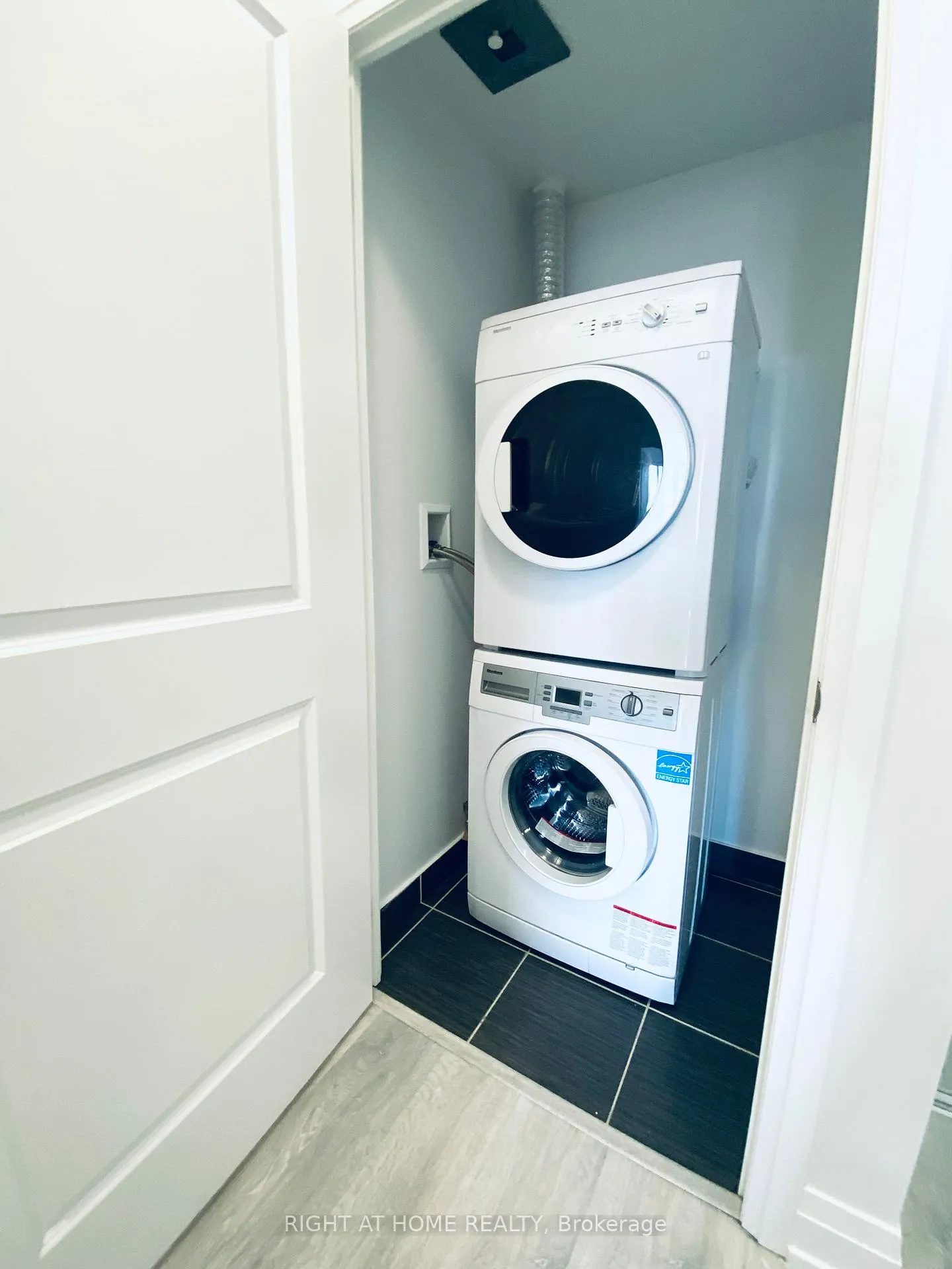 Photo 10 of Unit 221, 3600 Highway 7 W, Vaughan, Vaughan Corporate Centre — HOMEH
