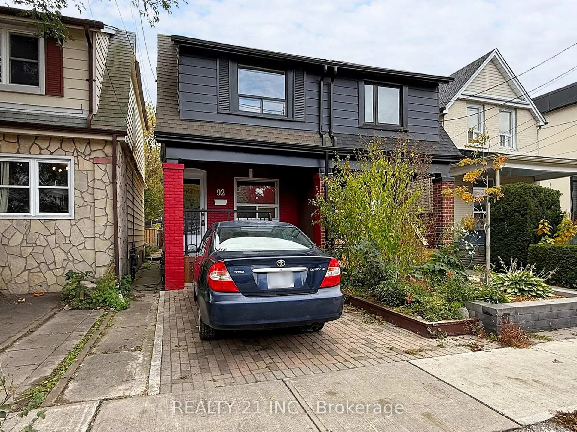 Photo 2 of 92 King Edward Ave, Toronto, Woodbine-Lumsden — HOMEH