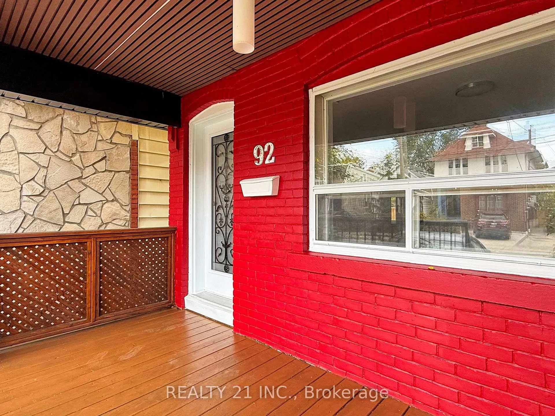 Photo 7 of 92 King Edward Ave, Toronto, Woodbine-Lumsden — HOMEH