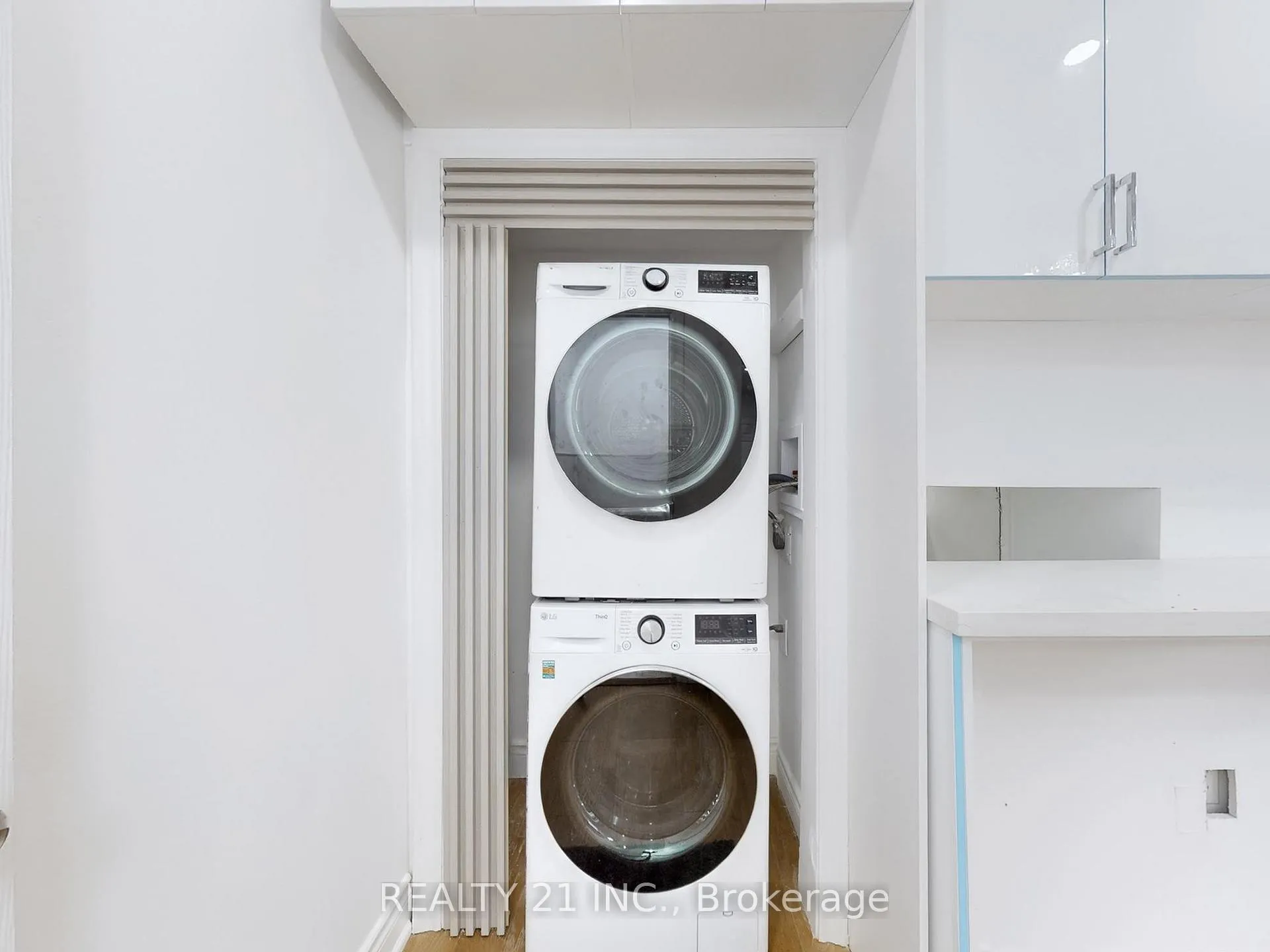 Photo 20 of 92 King Edward Ave, Toronto, Woodbine-Lumsden — HOMEH