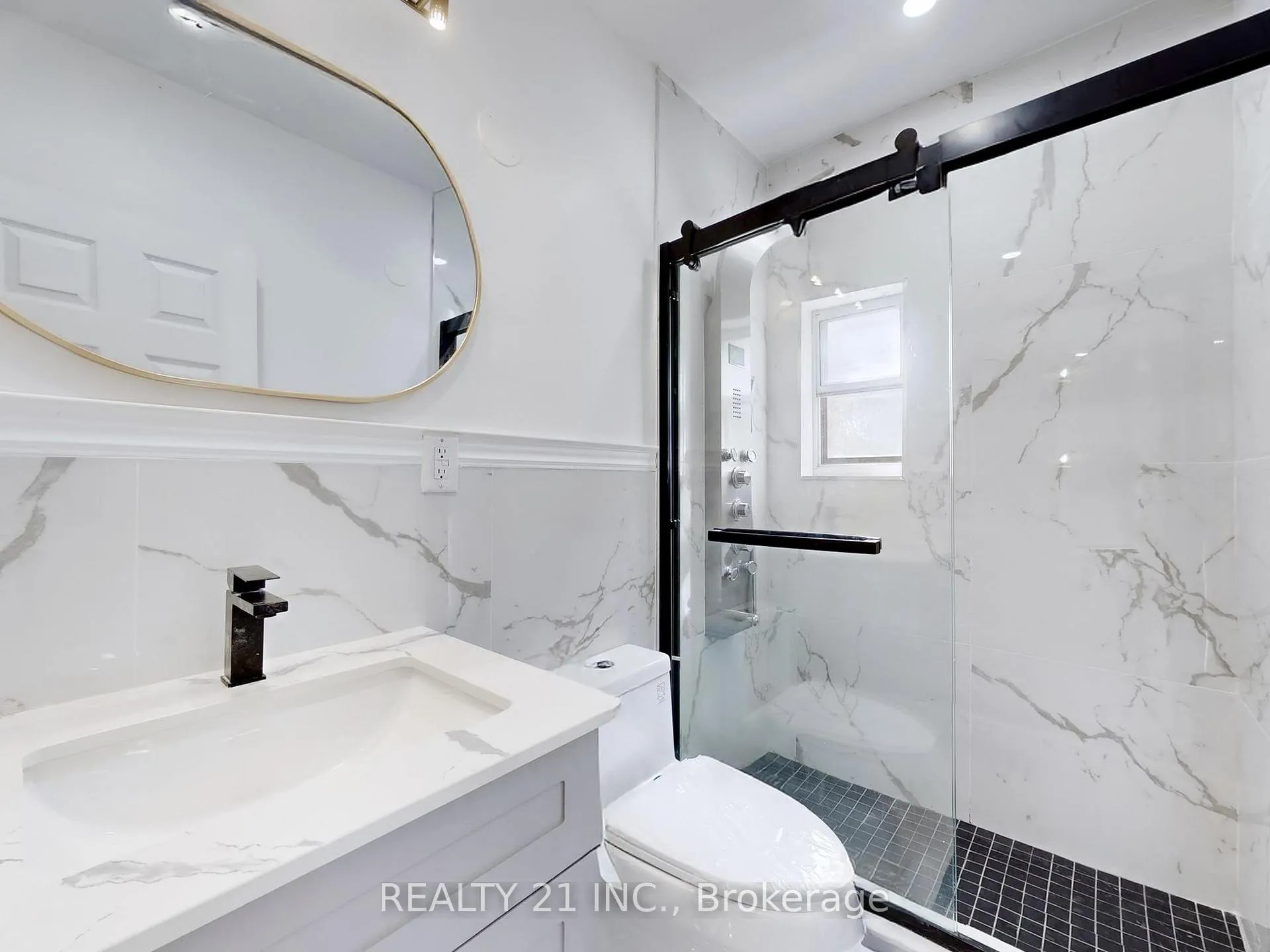 Photo 30 of 92 King Edward Ave, Toronto, Woodbine-Lumsden — HOMEH