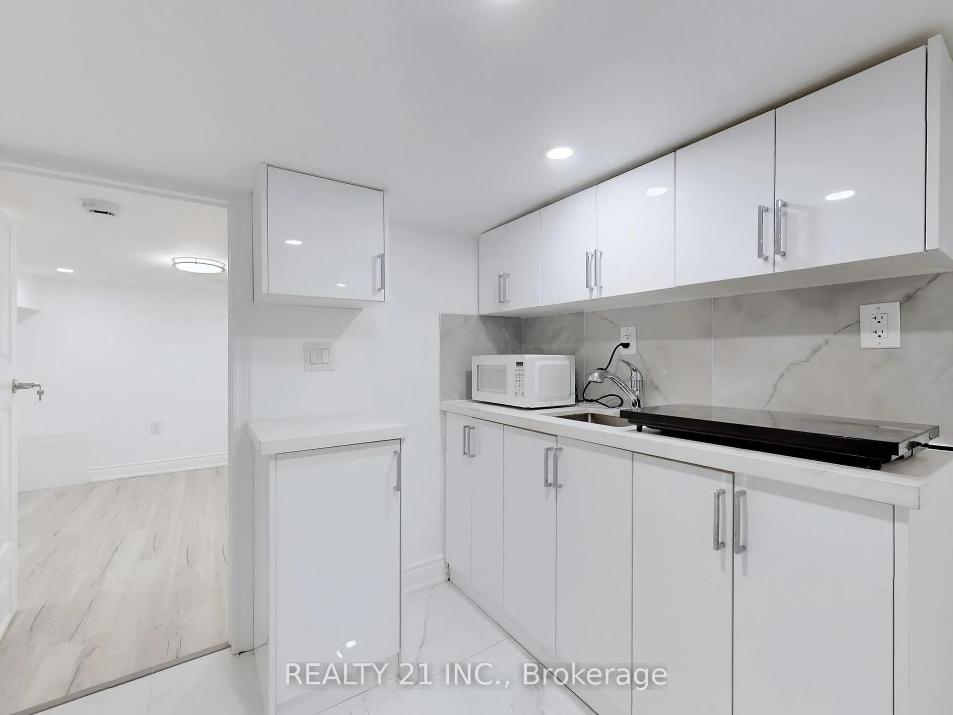Photo 32 of 92 King Edward Ave, Toronto, Woodbine-Lumsden — HOMEH