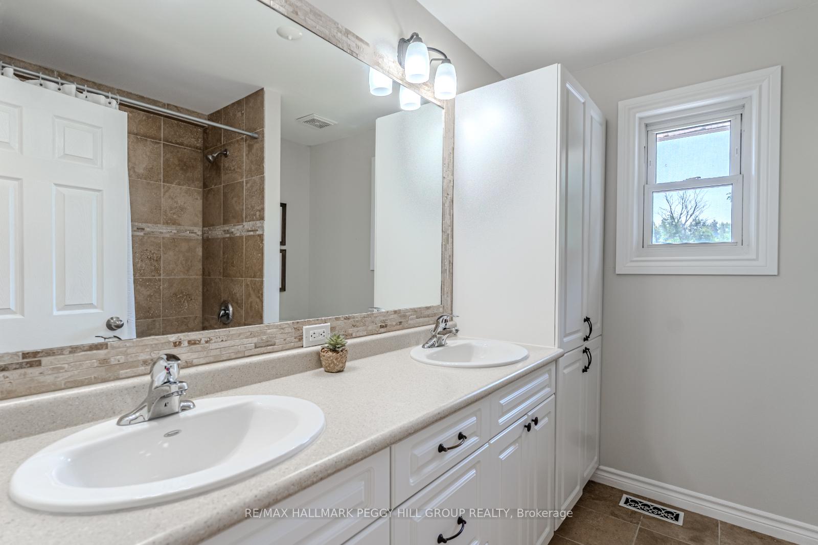 Photo 10 of 5875 Vasey Road, Tay, Rural Tay — HOMEH