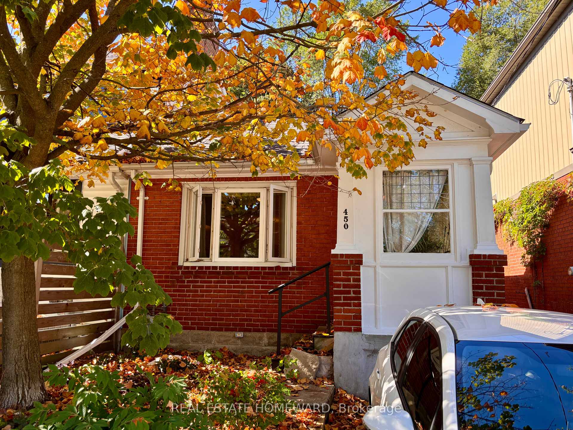 Front of Unit Upper, 450 Scarborough Road